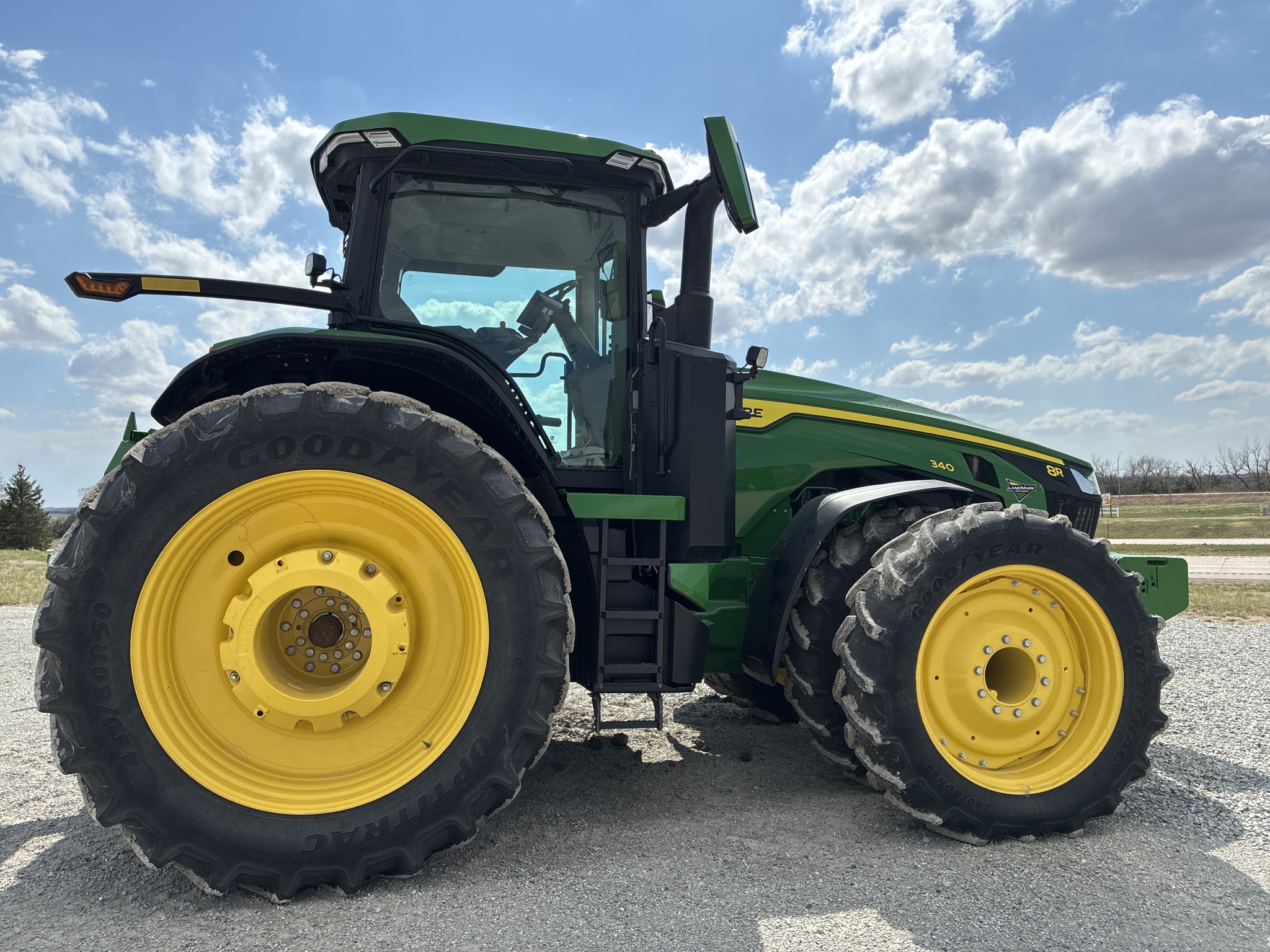  2024 John Deere 8R 340 at LandMark in Hebron, NE