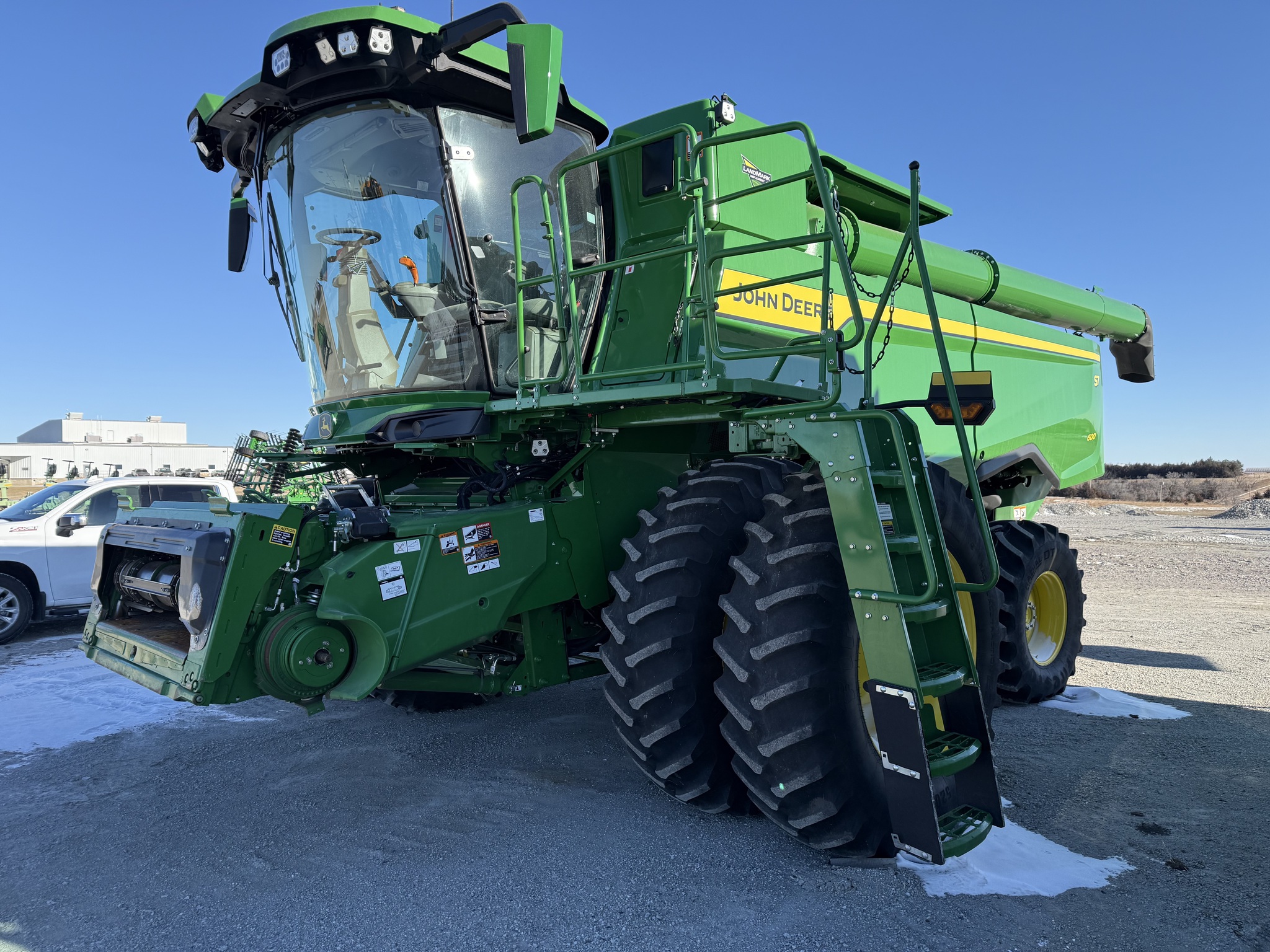 2025 John Deere S7 600 at LandMark in Hebron, NE
