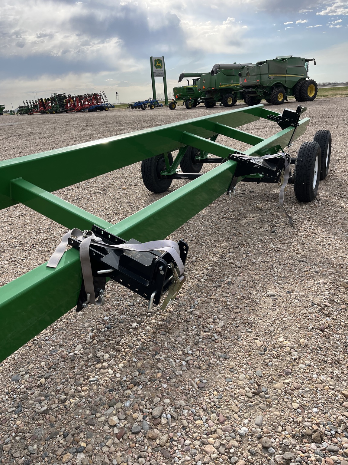  2023 Headhunter HHC43-DA/DB at LandMark in Minden, NE