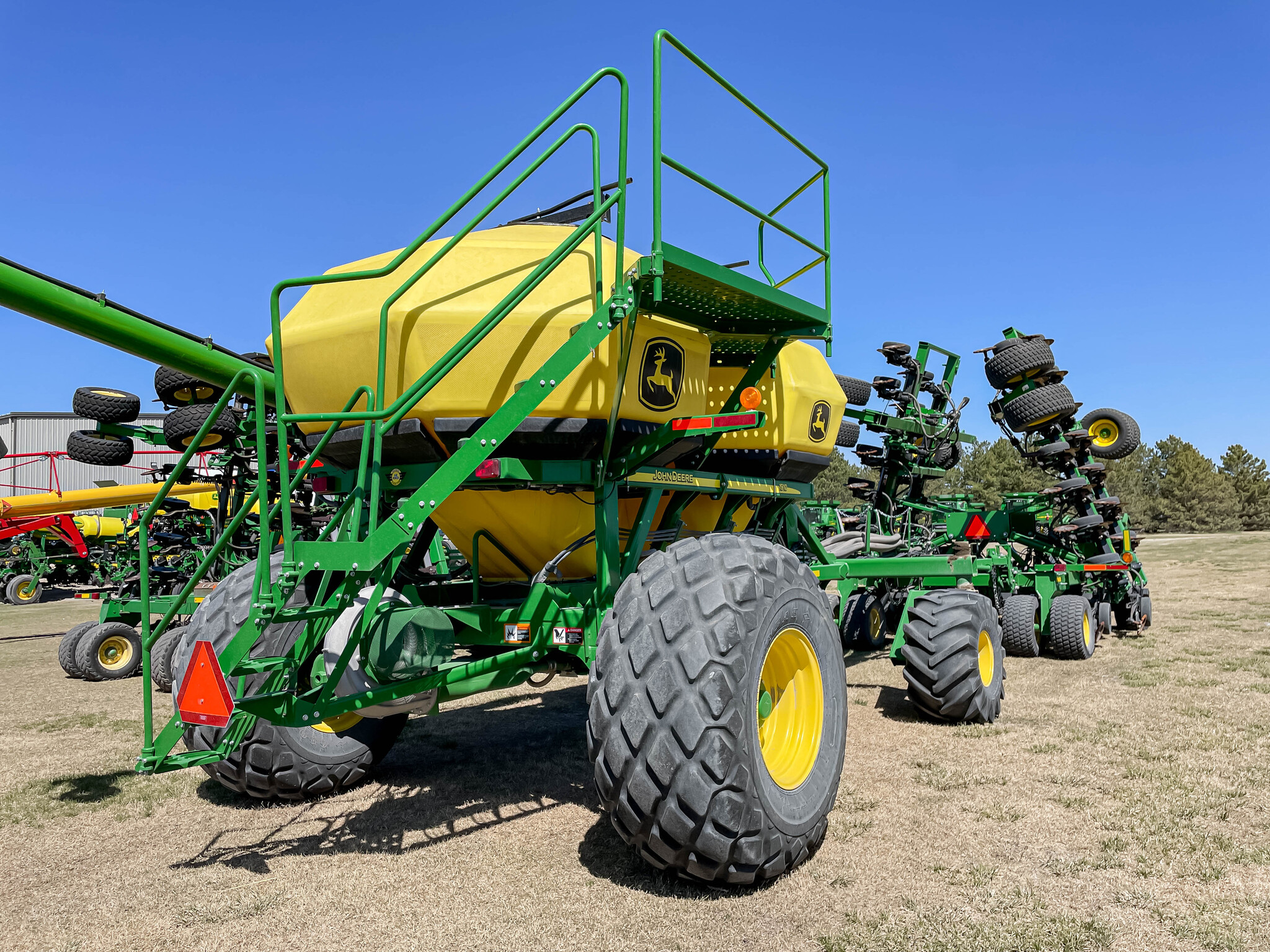  2019 John Deere 1890 at LandMark in Phillipsburg, KS
