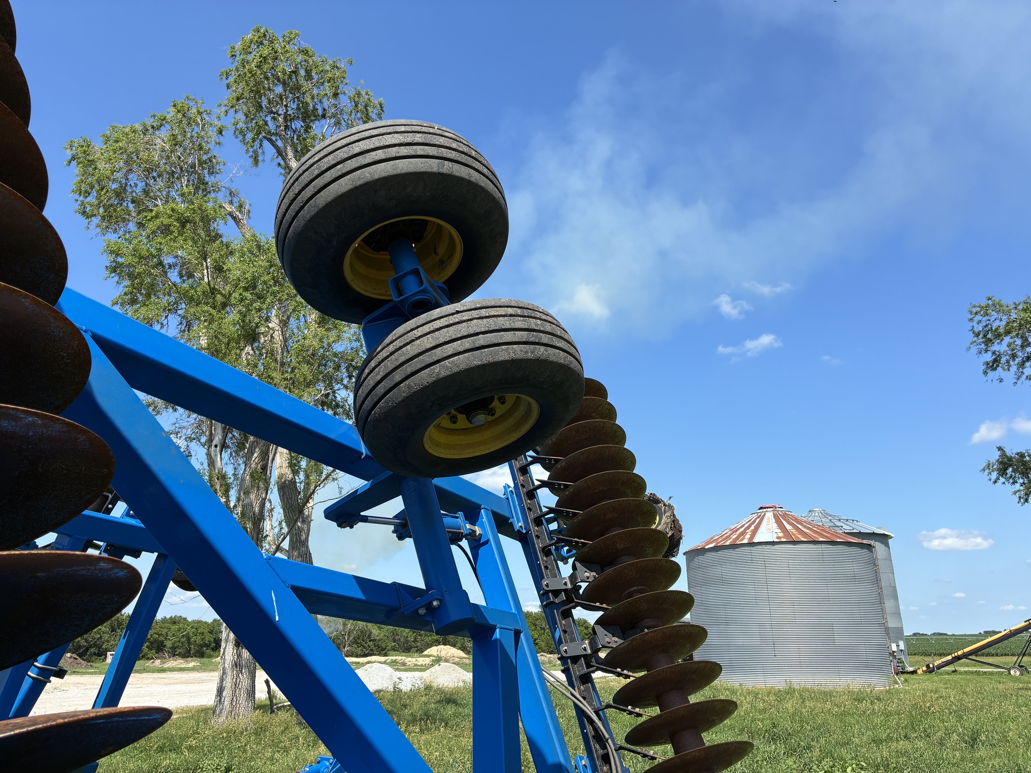   Landoll 7431-33 at LandMark in Hebron, NE