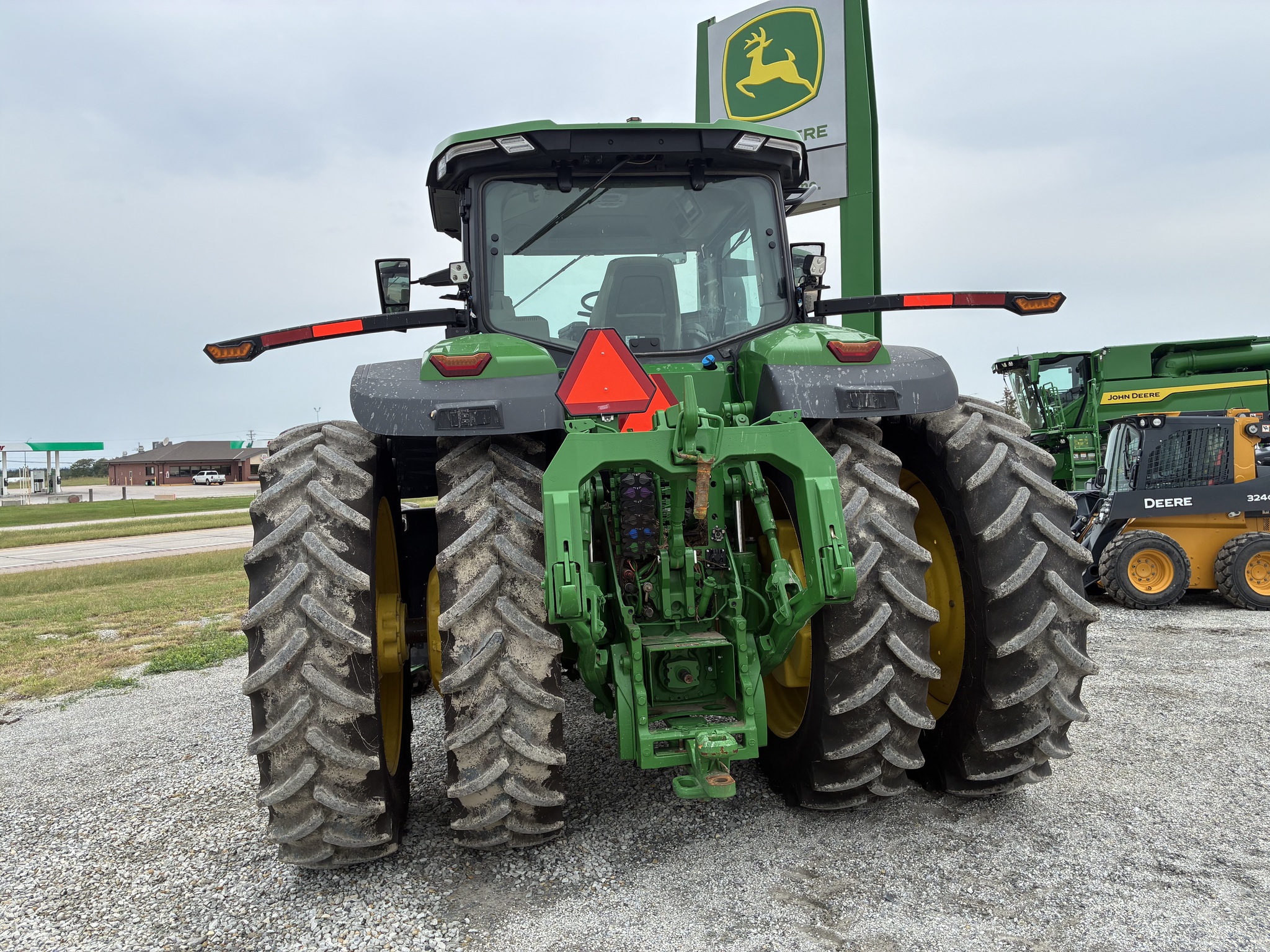  2025 John Deere 8R 370 at LandMark in Hebron, NE
