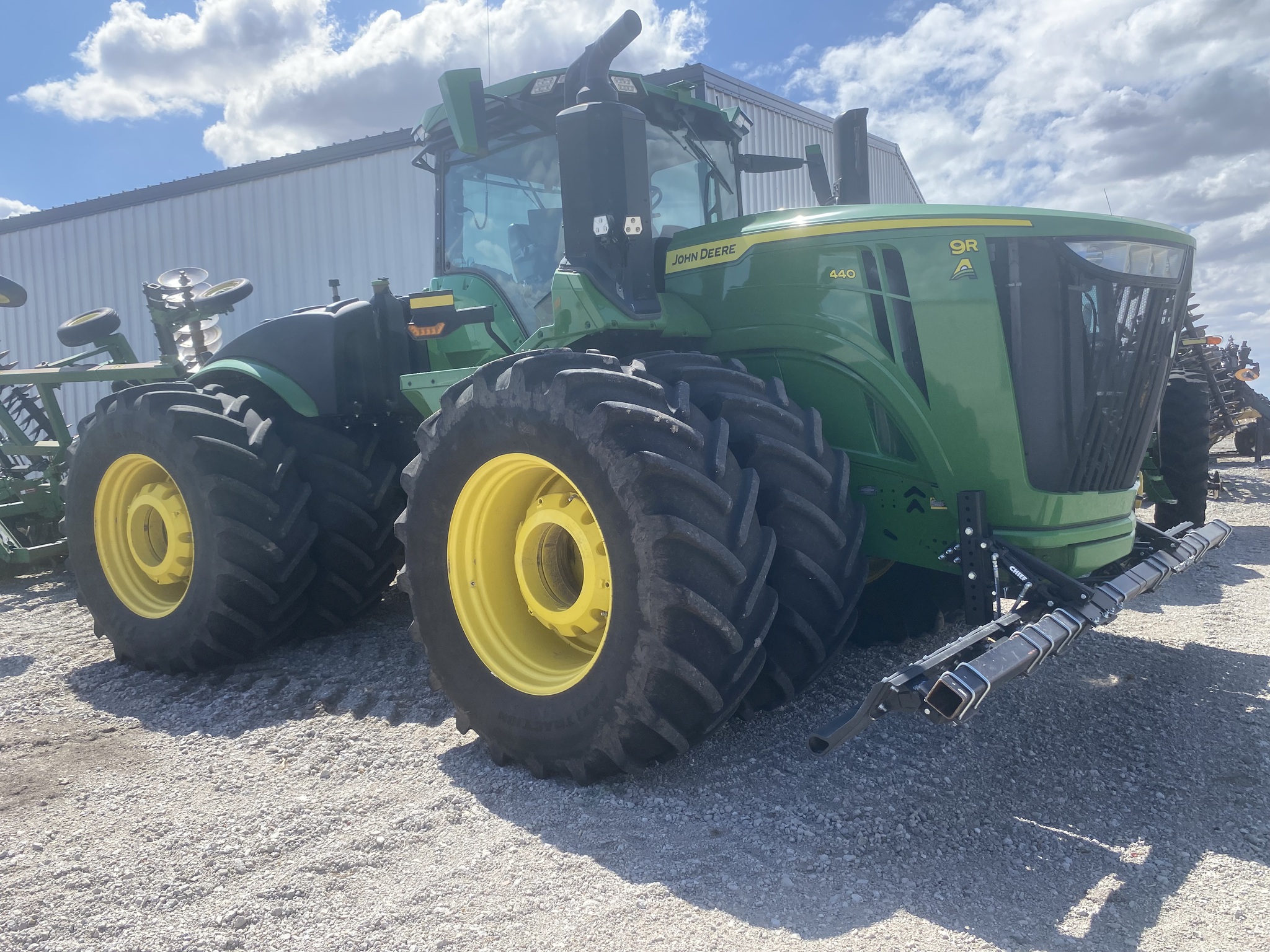  2022 John Deere 9R 440 at LandMark in Hebron, NE