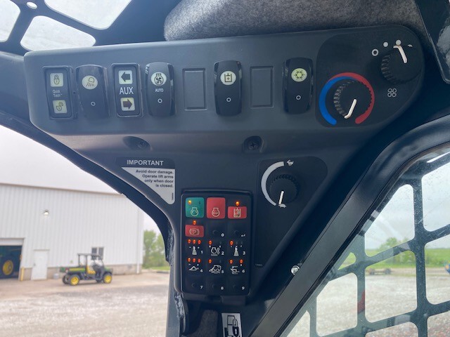  2025 John Deere 324G at LandMark in Beatrice, NE