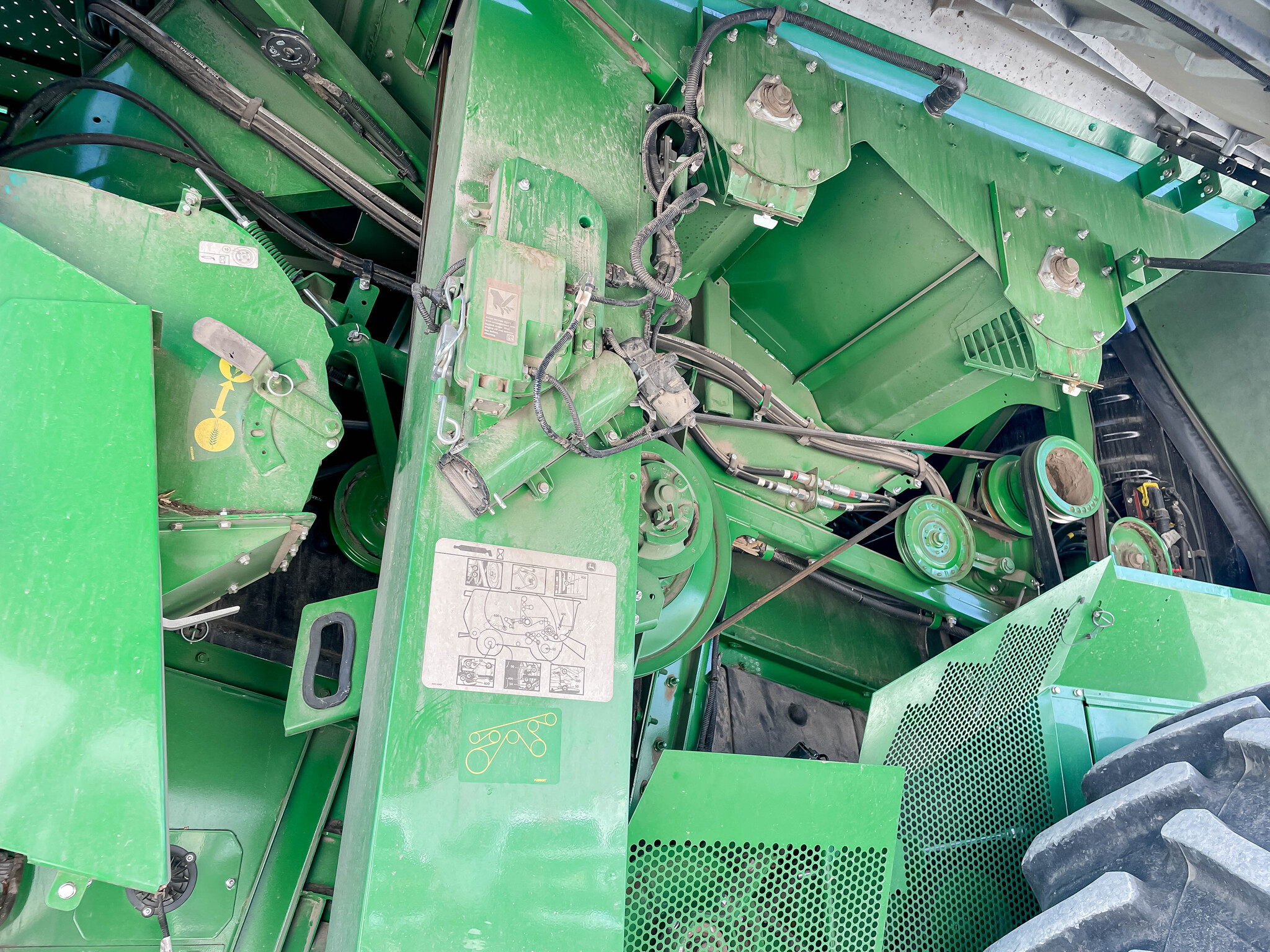  2024 John Deere S780 at LandMark in Marysville, KS