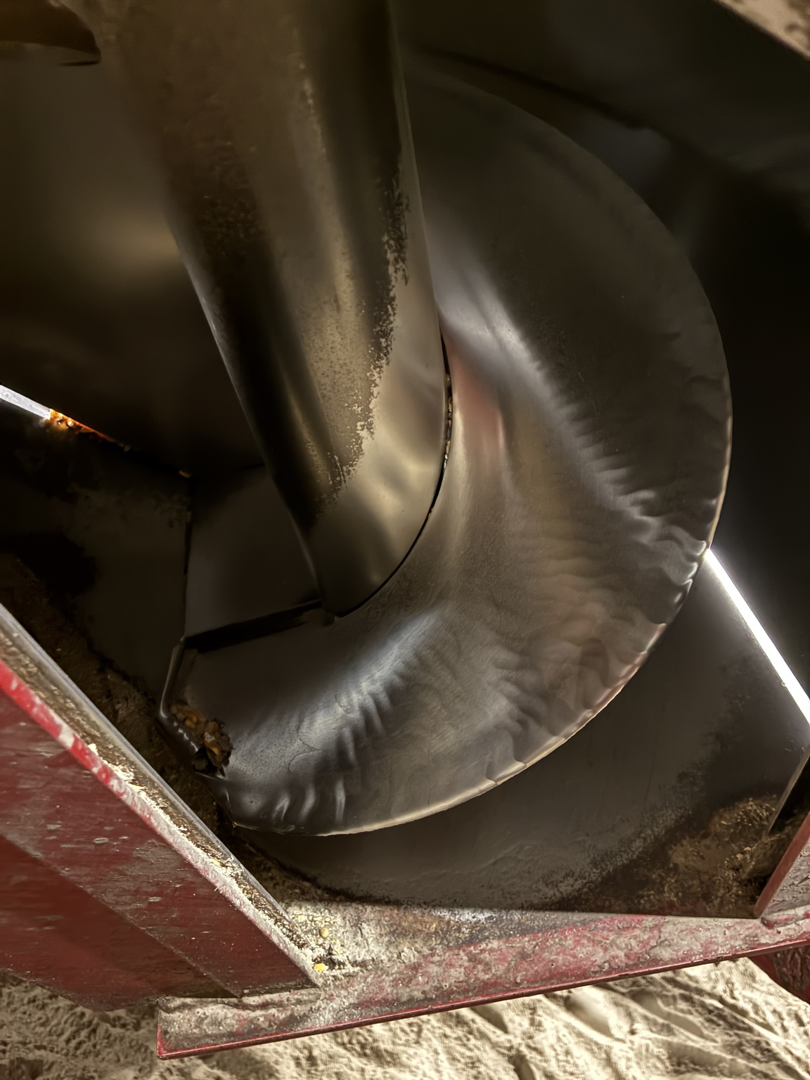  2010 J&m 750-18 at LandMark in Holdrege, NE