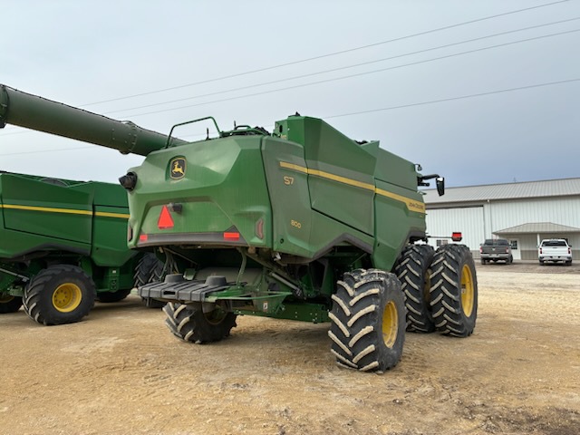  2025 John Deere S7 800 at LandMark in Smith Center, KS