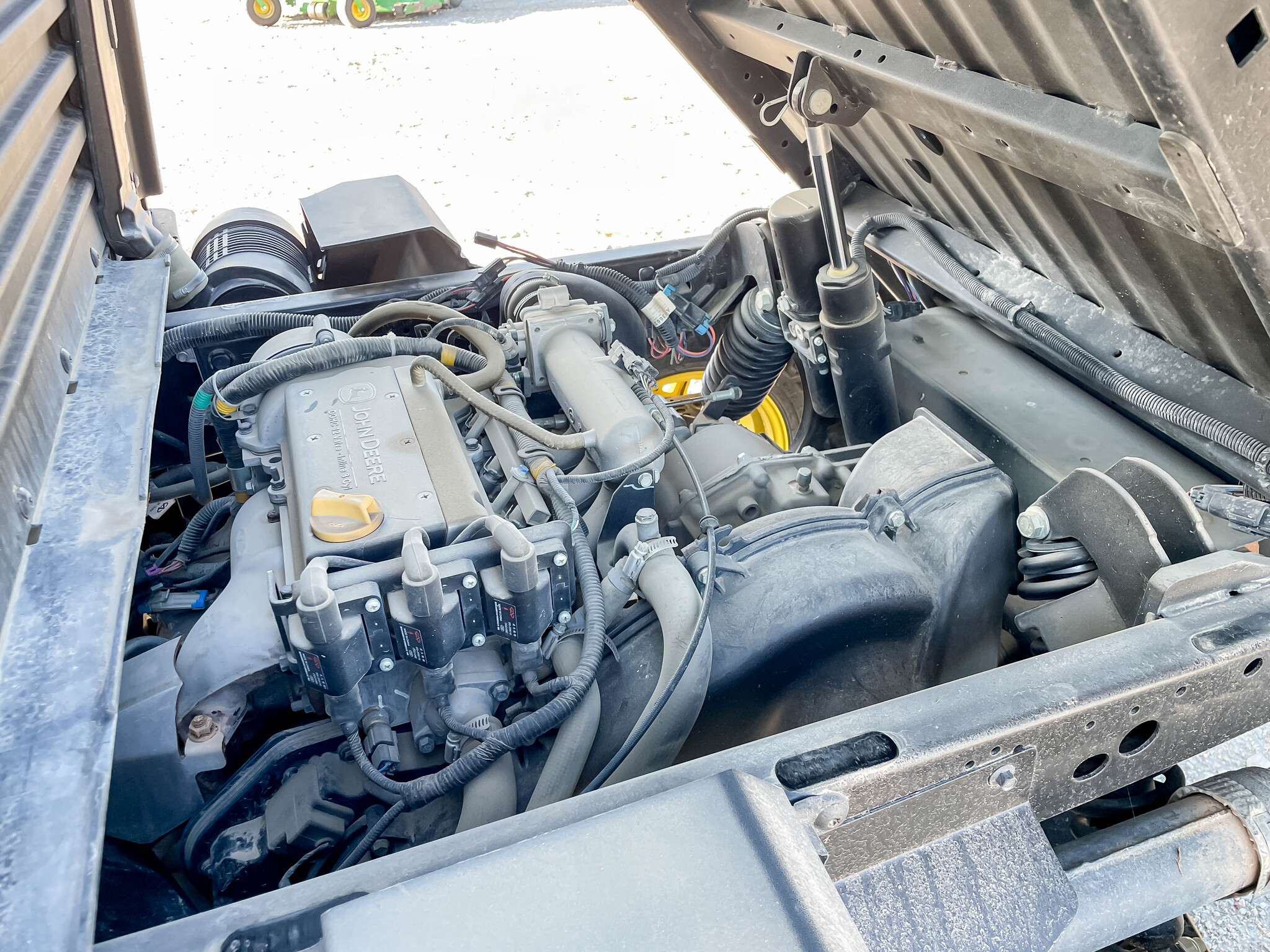  2021 John Deere XUV 835R at LandMark in Hastings, NE