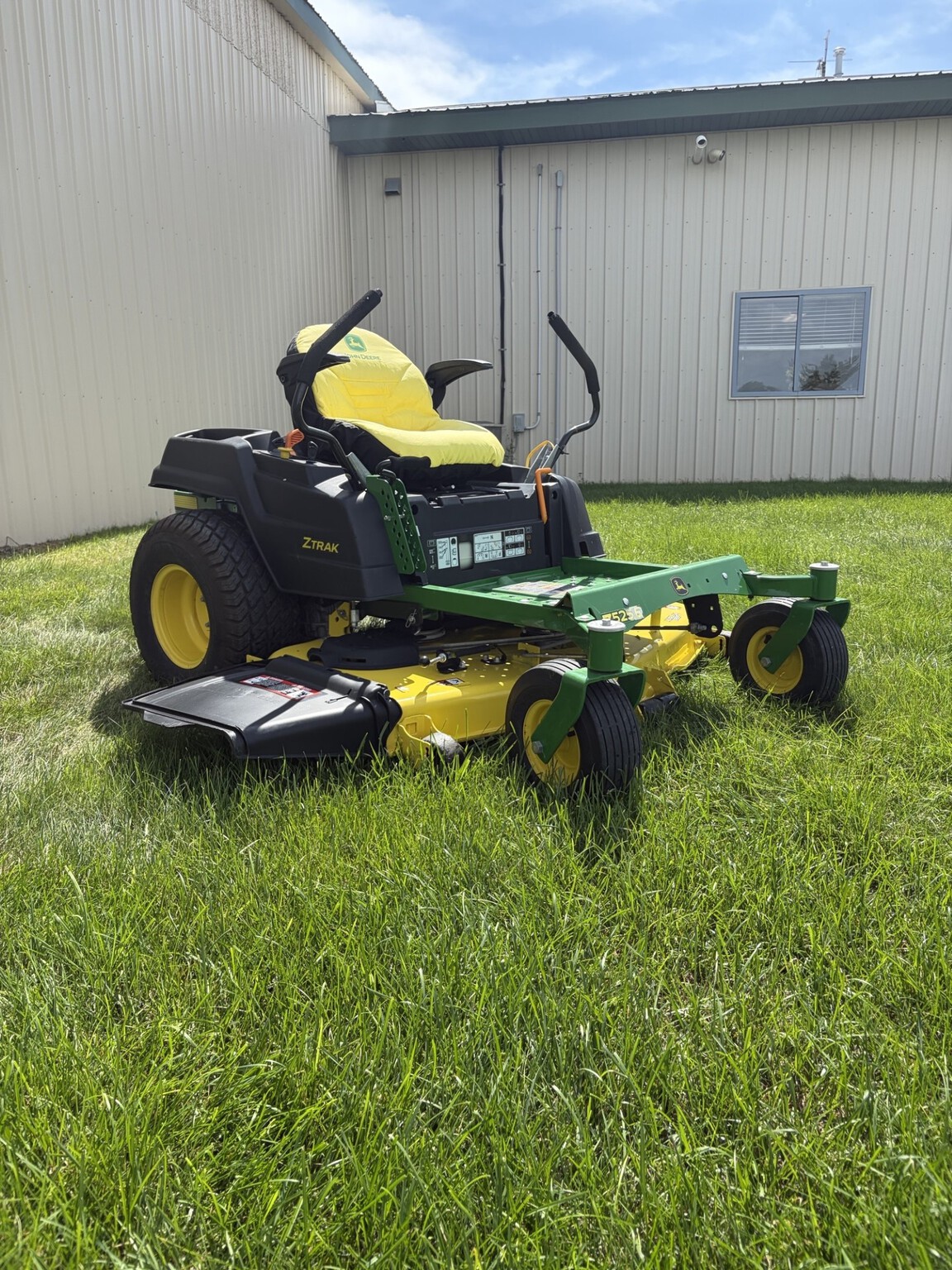 Used 2019 John Deere Z525E at Tri County Equipment Marlette, MI