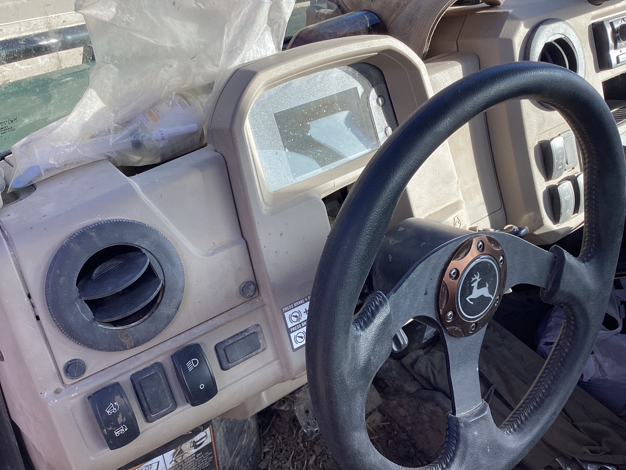  2024 John Deere XUV 835R at LandMark in Minden, NE