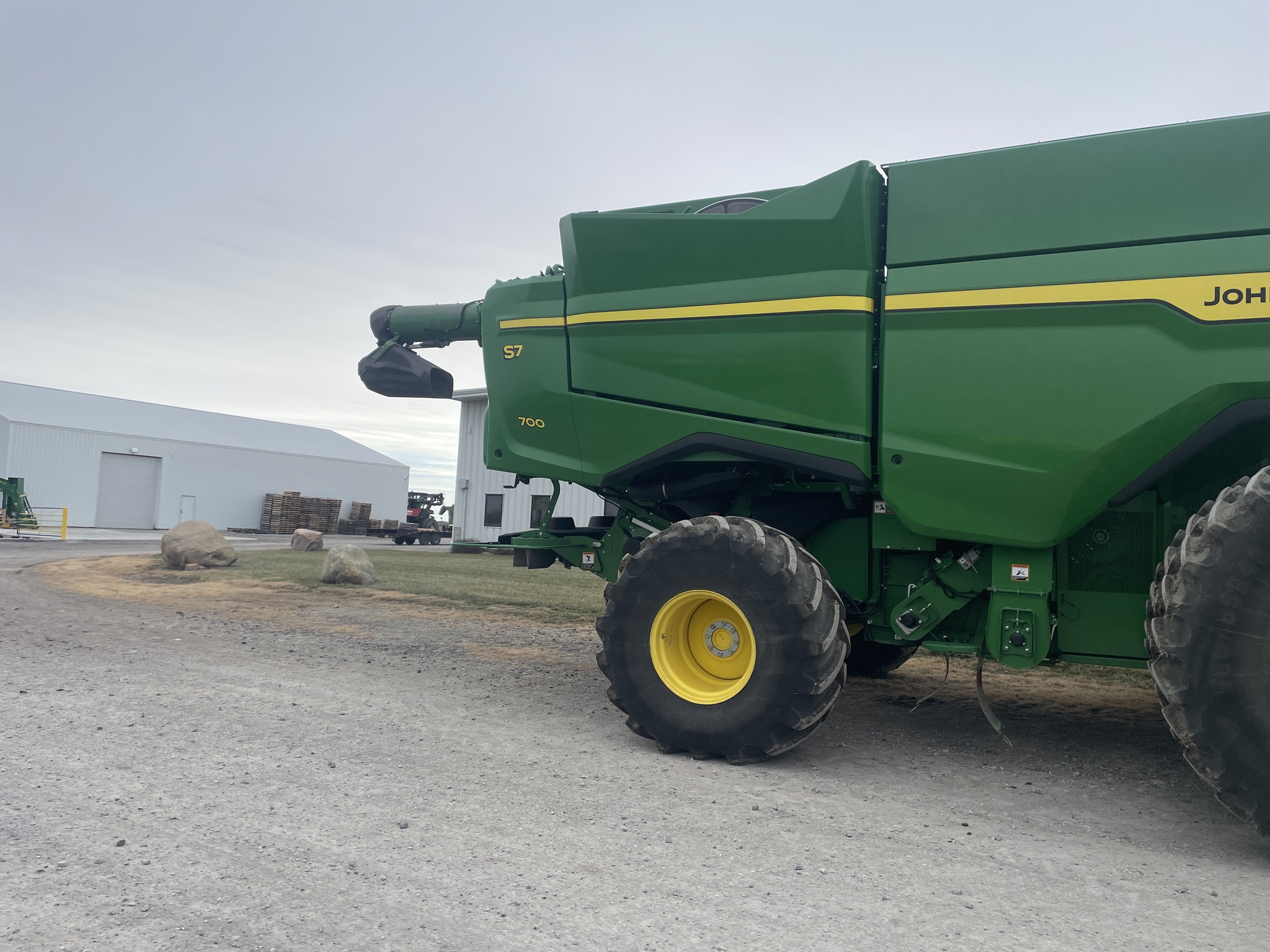  2025 John Deere S7 700 at LandMark in Marysville, KS