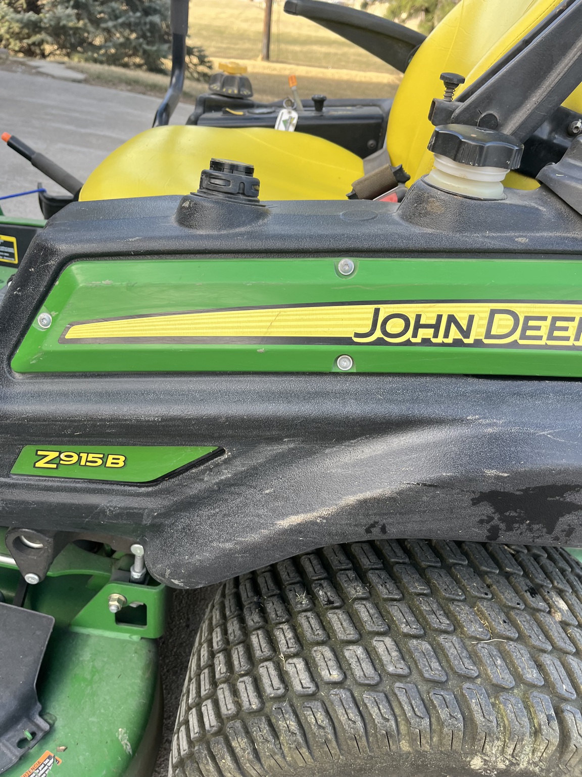  2015 John Deere Z915B at LandMark in Marysville, KS