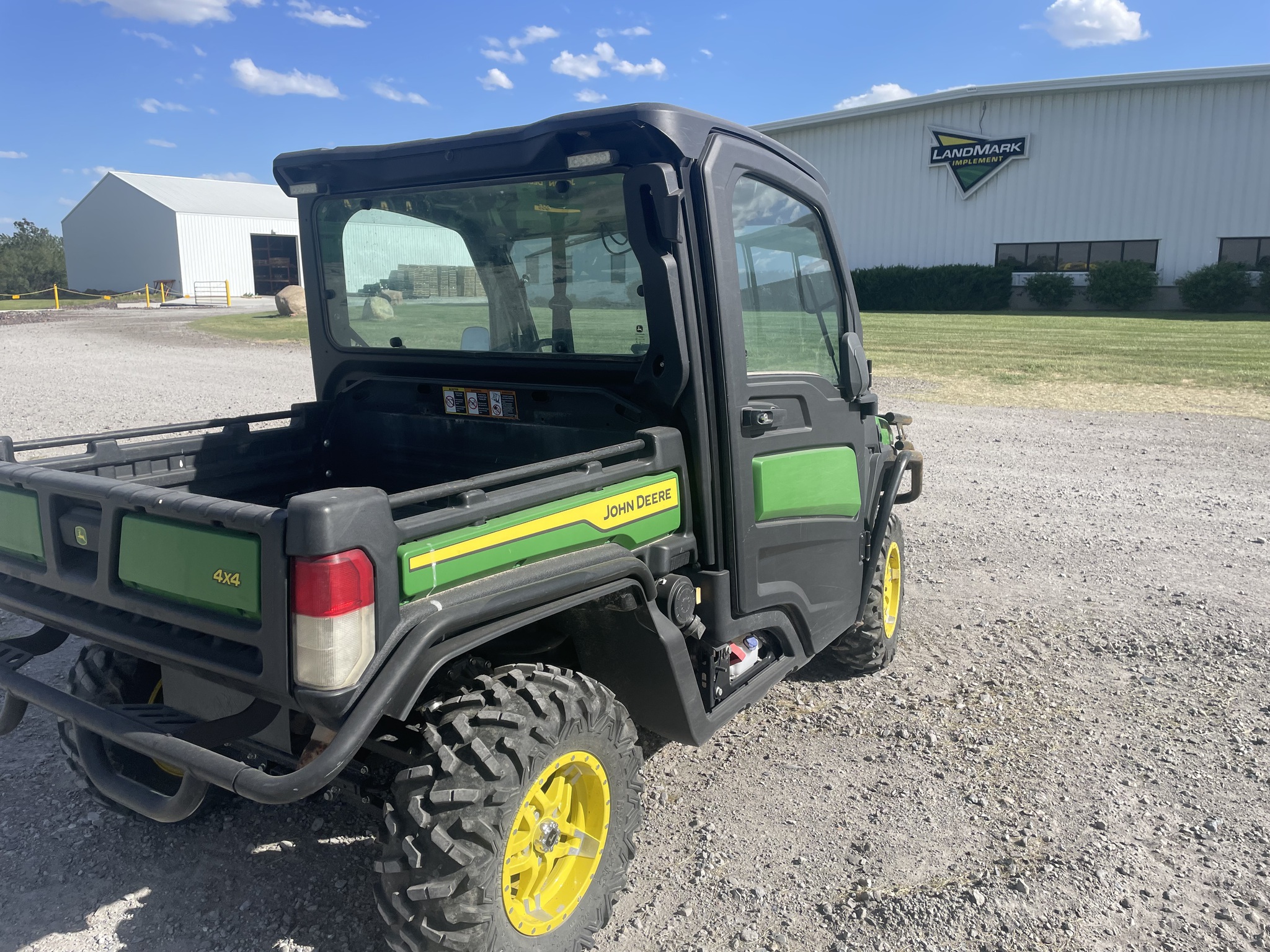  2024 John Deere XUV 835M at LandMark in Marysville, KS