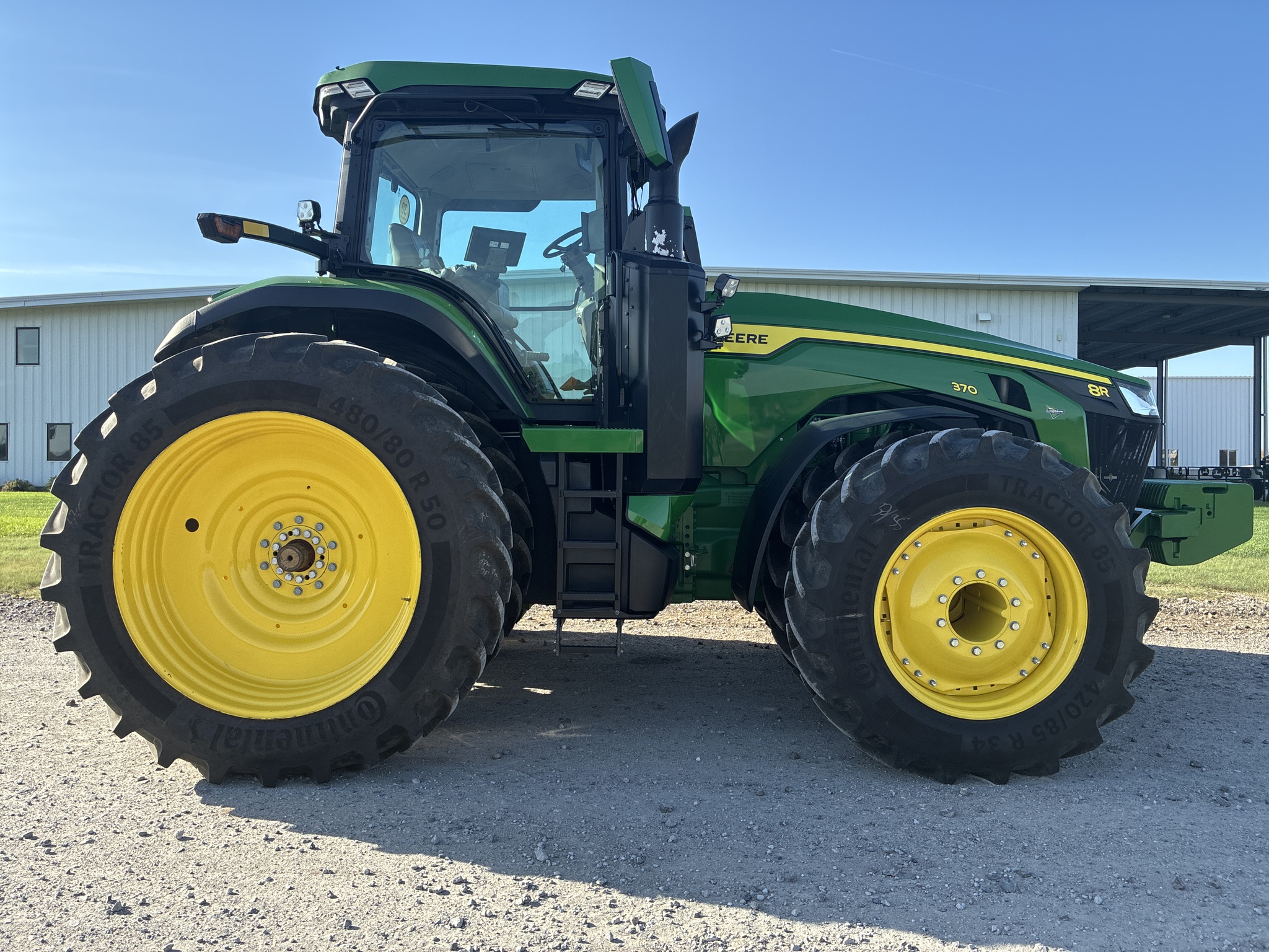  2024 John Deere 8R 370 at LandMark in Marysville, KS