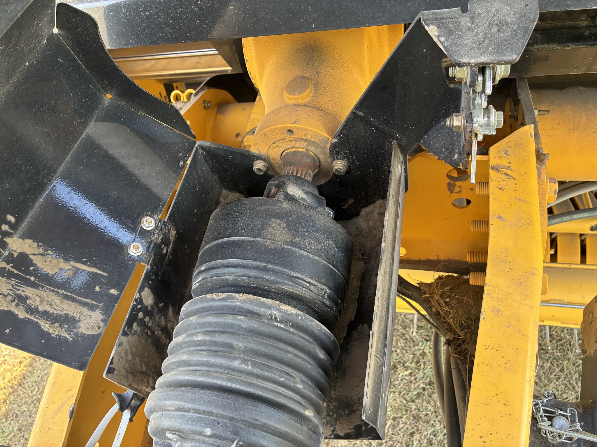  2023 NEW HOLLAND Rollbelt 560 at LandMark in Beatrice, NE