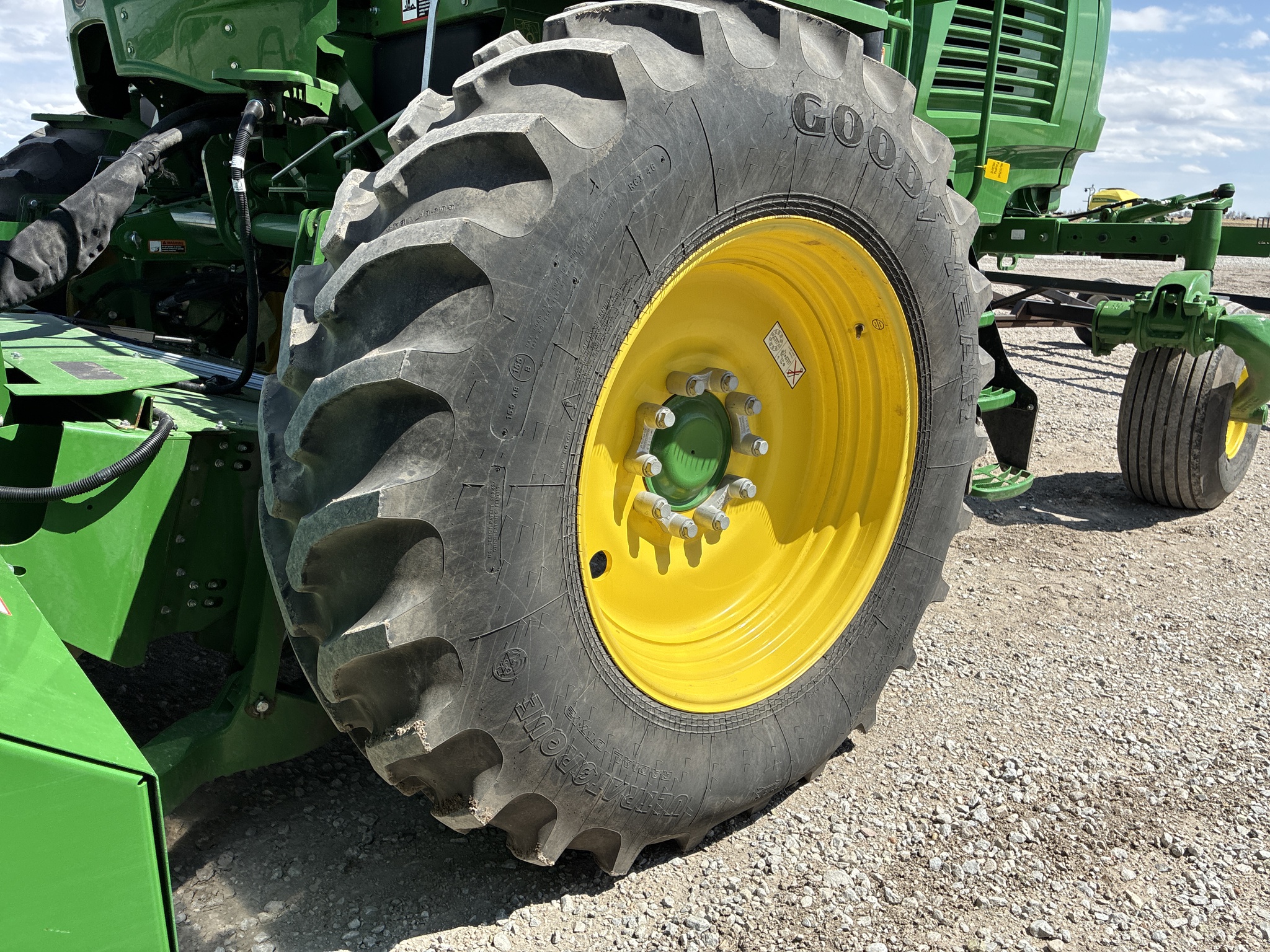  2024 John Deere W235R at LandMark in Fairfield, NE