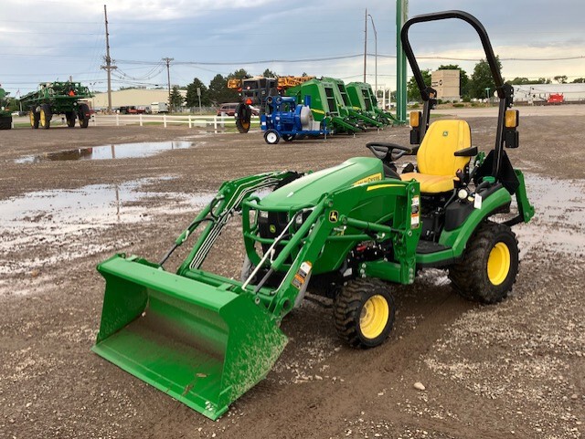   John Deere 1025R at LandMark in Gothenburg, NE