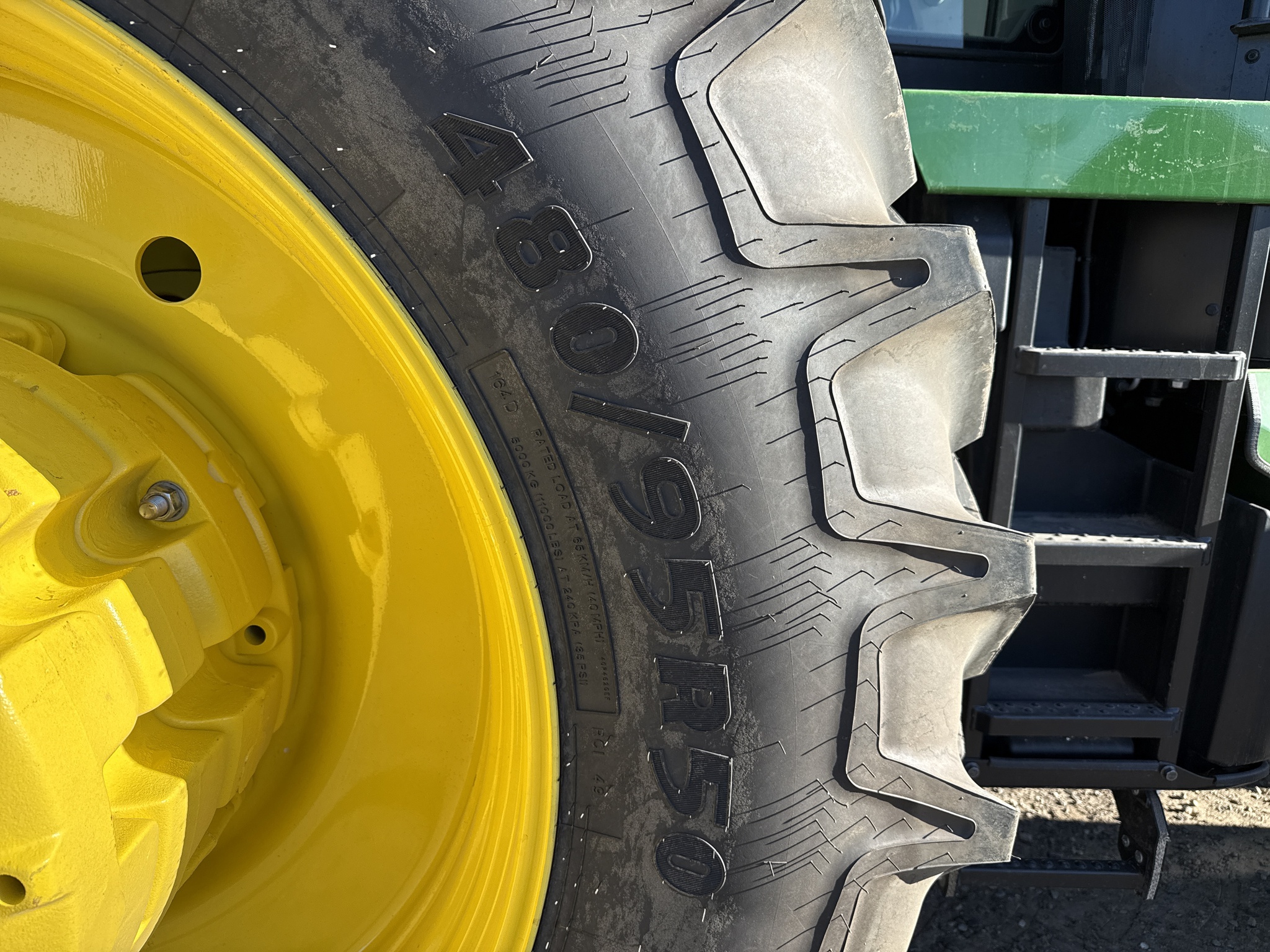  2025 John Deere 8R 370 at LandMark in Gothenburg, NE