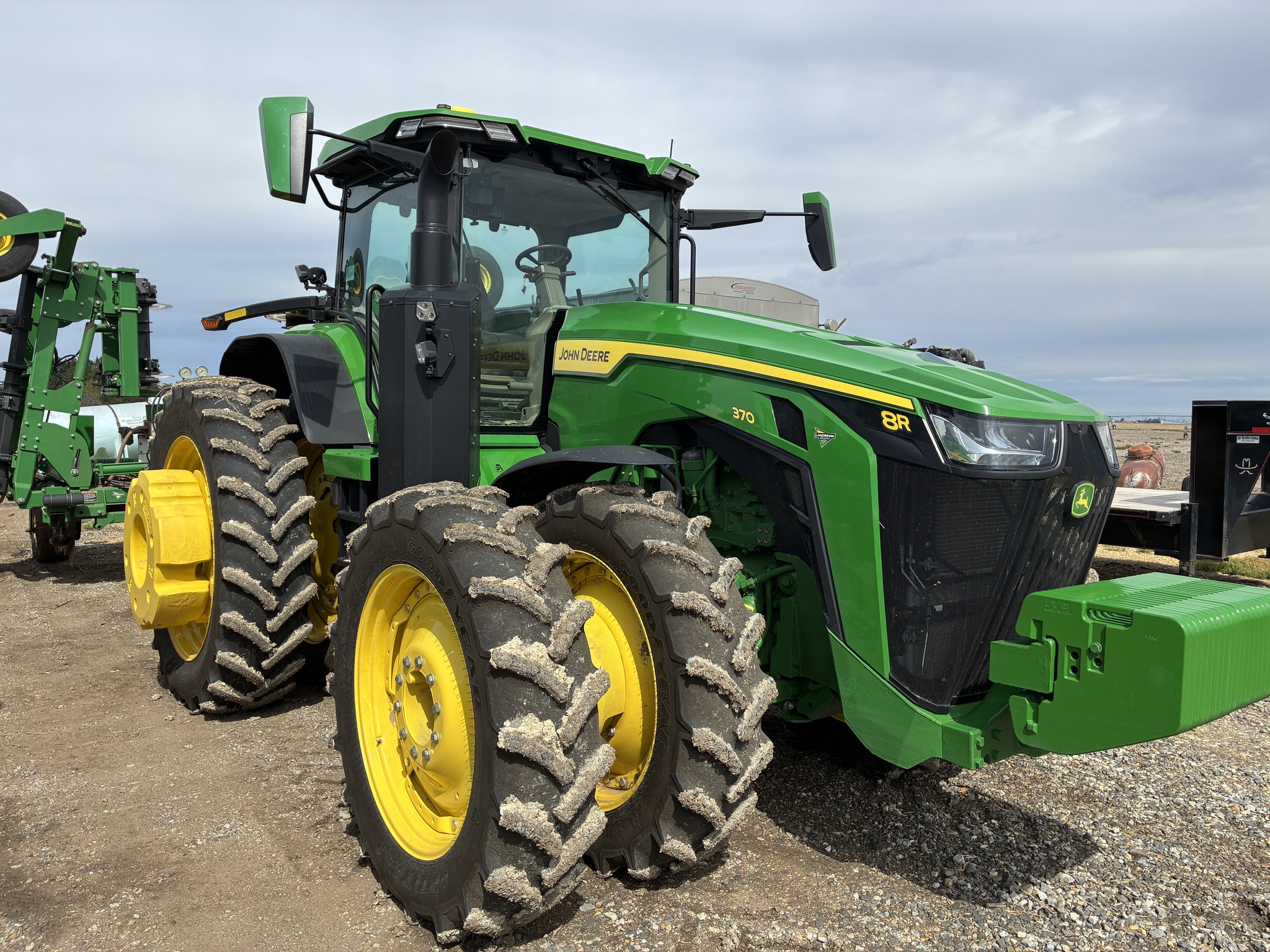  2025 John Deere 8R 370 at LandMark in Hebron, NE