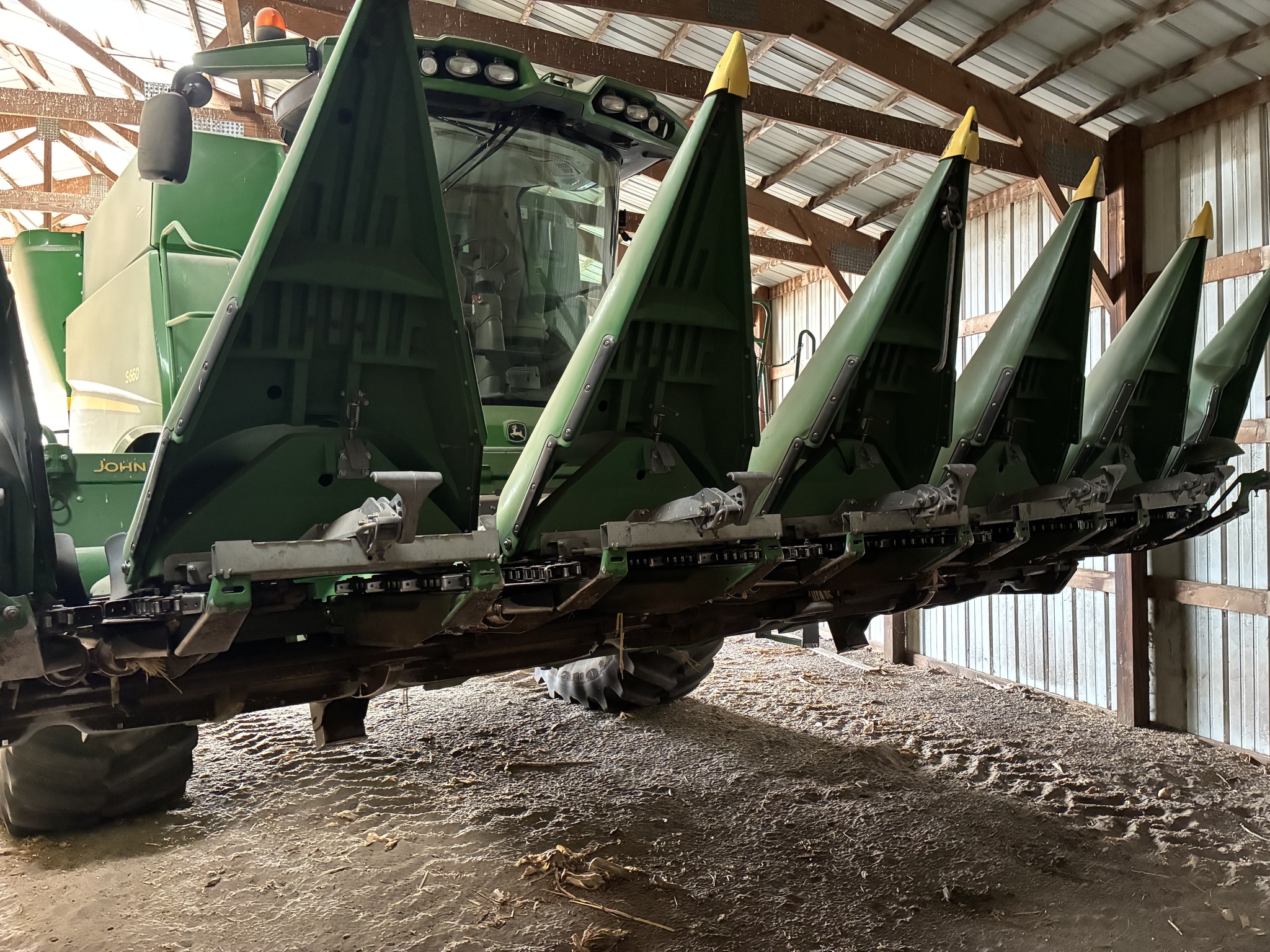  2015 John Deere 606C at LandMark in Lexington, NE