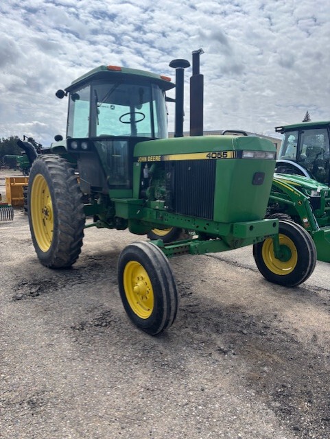 On Lot  John Deere 4055 at Tri County Equipment Bad Axe, MI