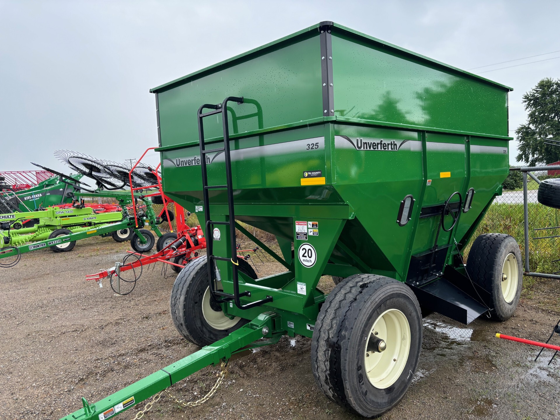 On Lot 2023 Unverferth GB325 at Tri County Equipment Sandusky, MI