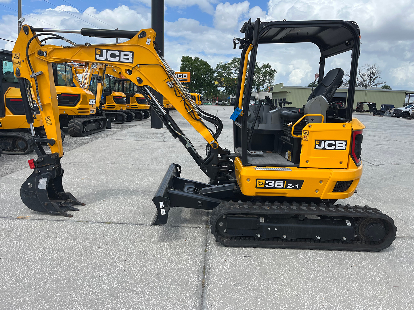  JCB 35Z at Briggs JCB Orlando, FL