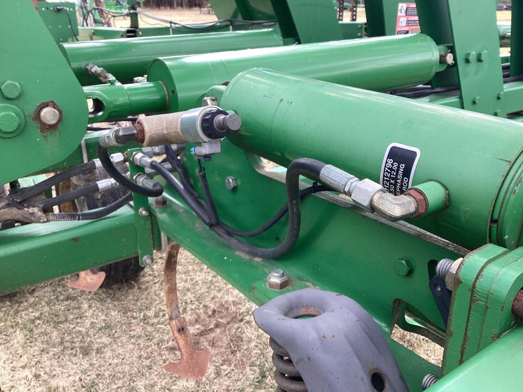 On Lot 2009 John Deere 2210 61.5' at Tri County Equipment Bad Axe, MI