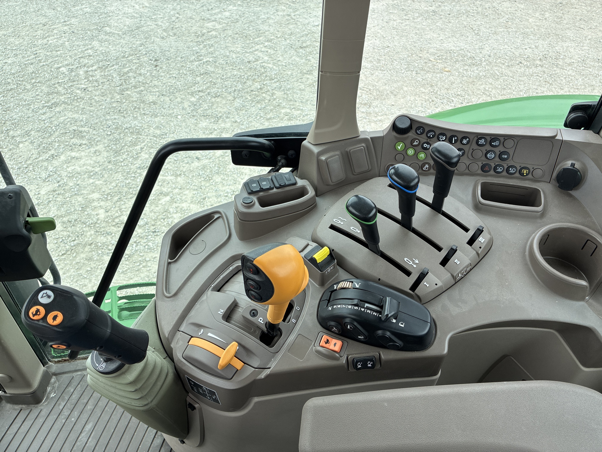  2024 John Deere 6175M at LandMark in Smith Center, KS