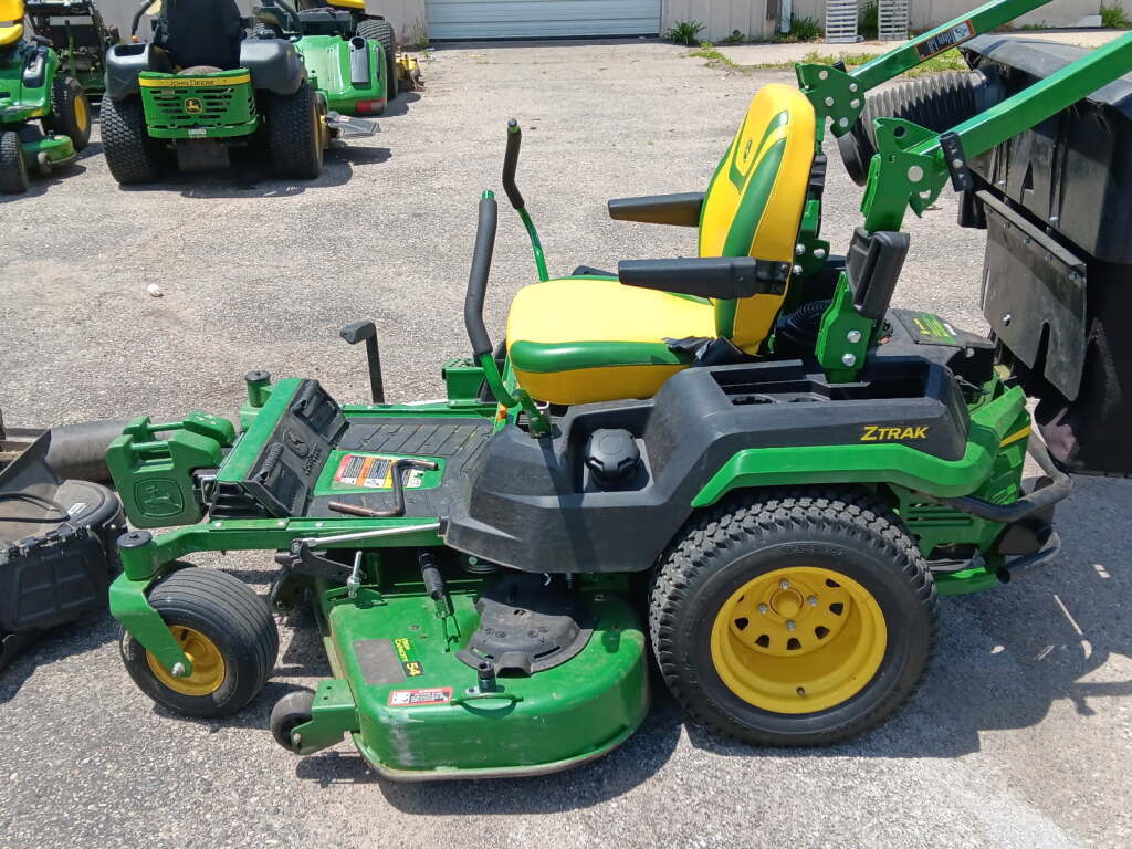 Pend Stk 2023 John Deere Z530R at Tri County Equipment Burton, MI
