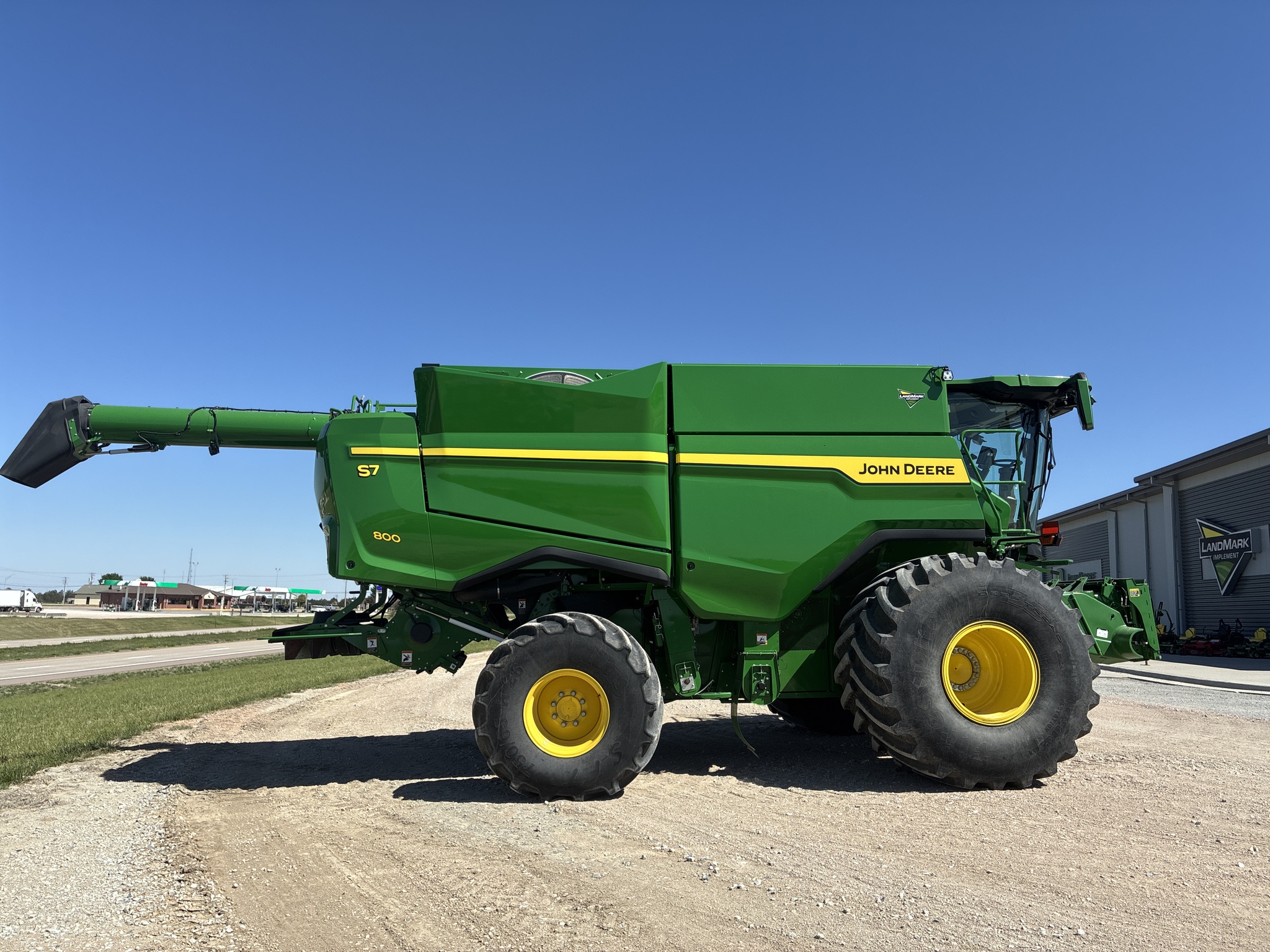  2025 John Deere S7 800 at LandMark in Hebron, NE