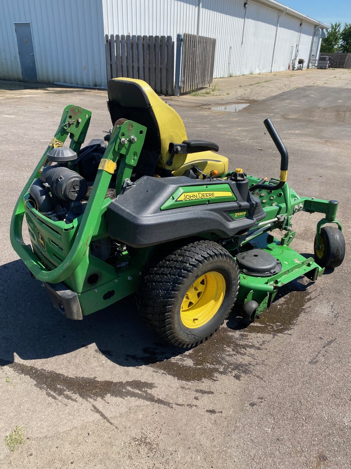 On Lot 2022 John Deere Z930M at Tri County Equipment Birch Run, MI