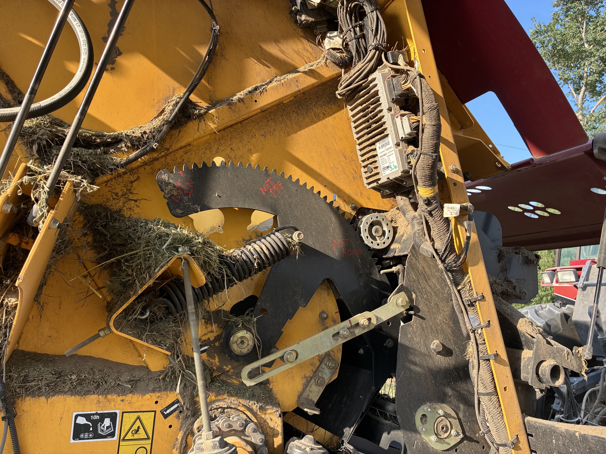  2023 NEW HOLLAND Rollbelt 560 at LandMark in Beatrice, NE