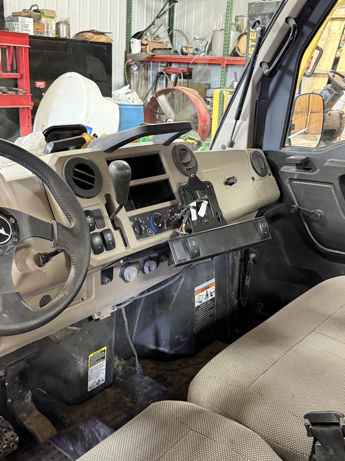  2024 John Deere XUV 835R at LandMark in Arapahoe, NE