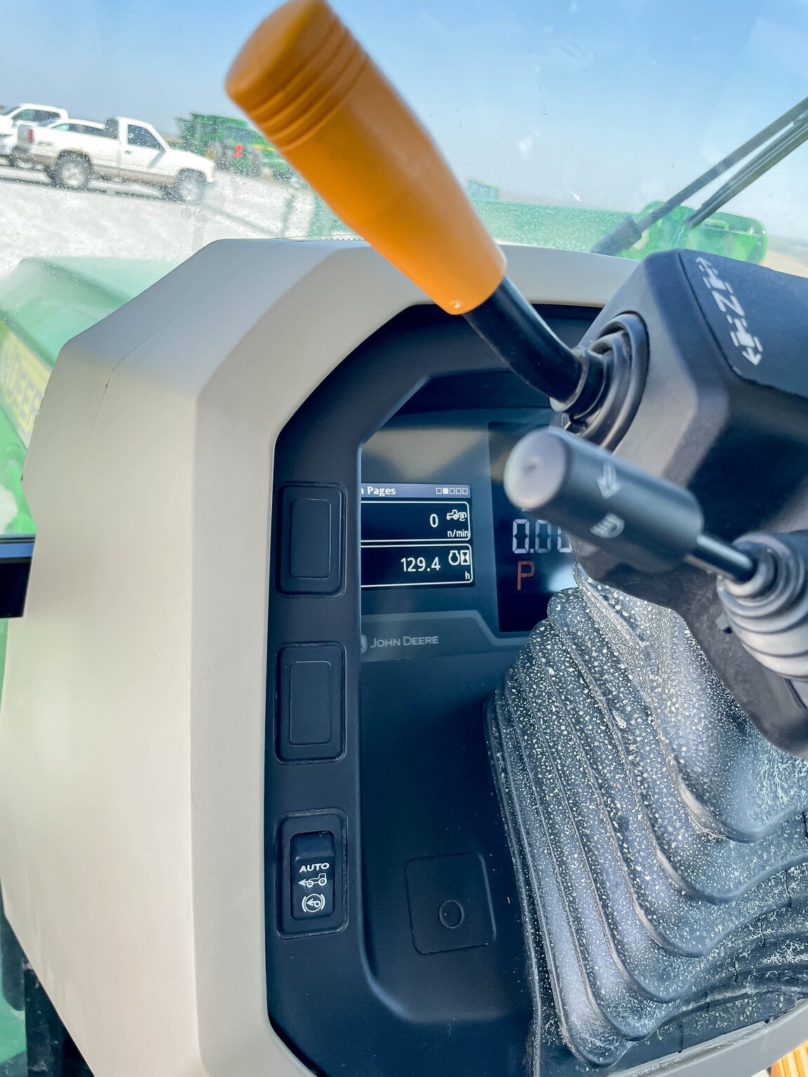  2022 John Deere 5090M at LandMark in Hebron, NE