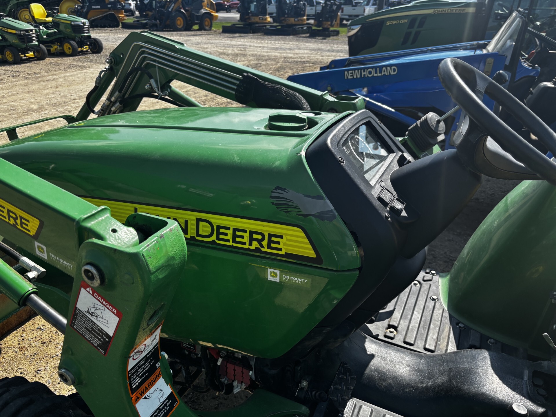 On Lot 2016 John Deere 3025E at Tri County Equipment Sandusky, MI