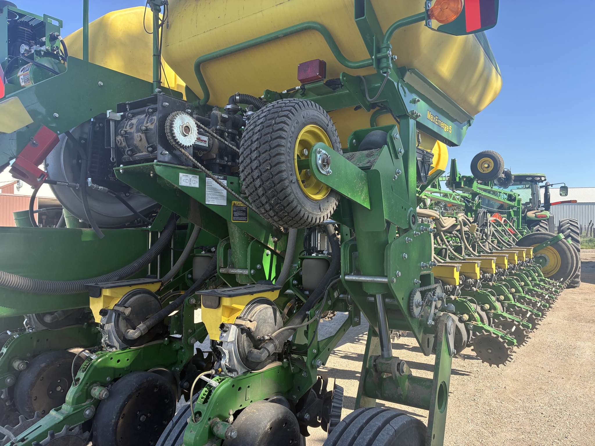  2021 John Deere 1775NT at LandMark in Beatrice, NE