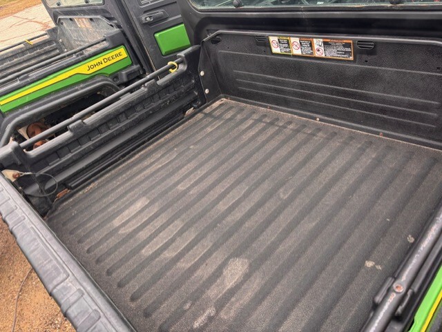 On Lot 2021 John Deere XUV835M HVAC Cab at Tri County Equipment Lapeer, MI