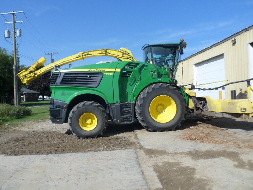 On Lot 2021 John Deere 9800 at Tri County Equipment Bad Axe, MI