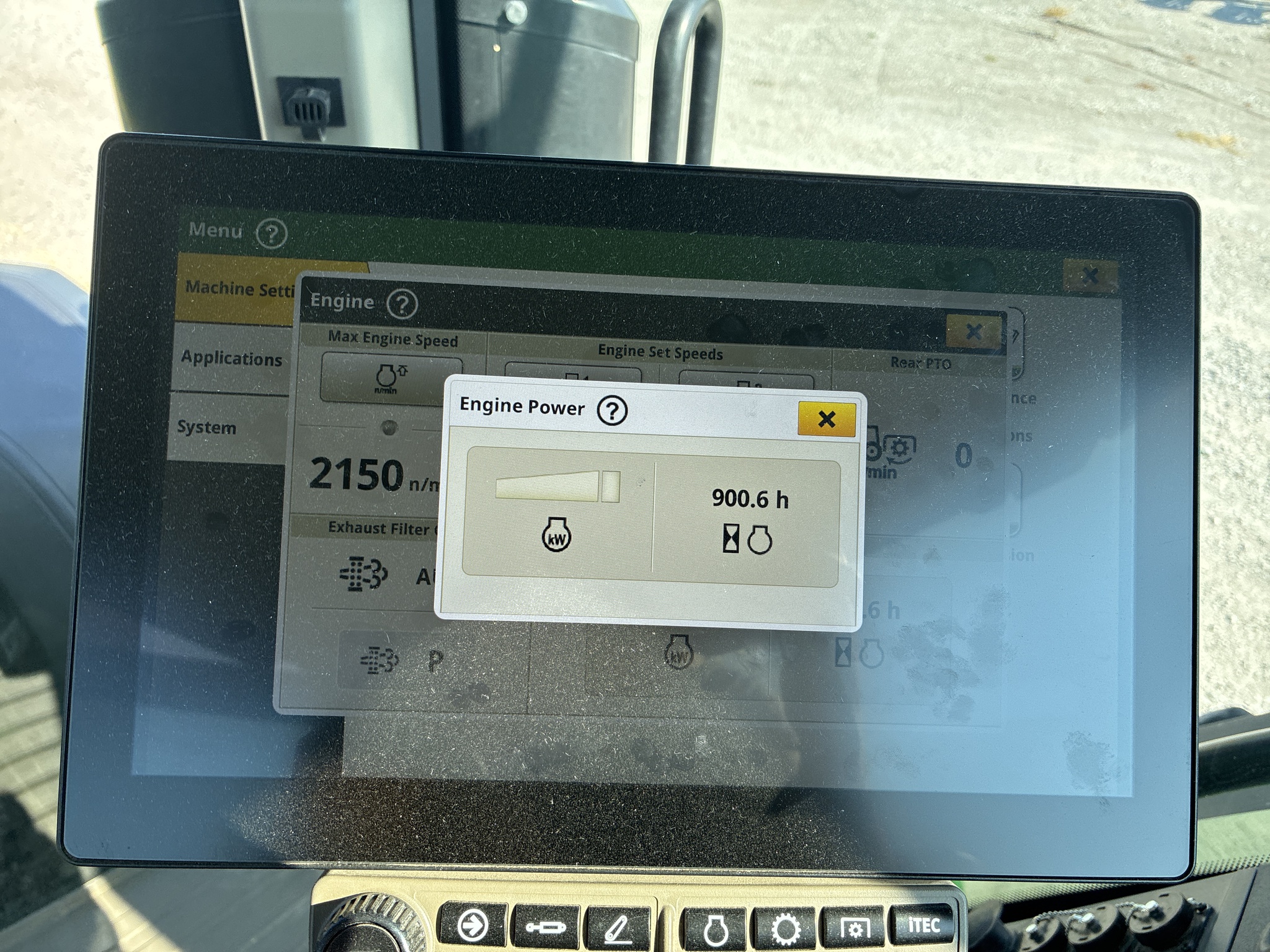  2024 John Deere 8R 370 at LandMark in Marysville, KS