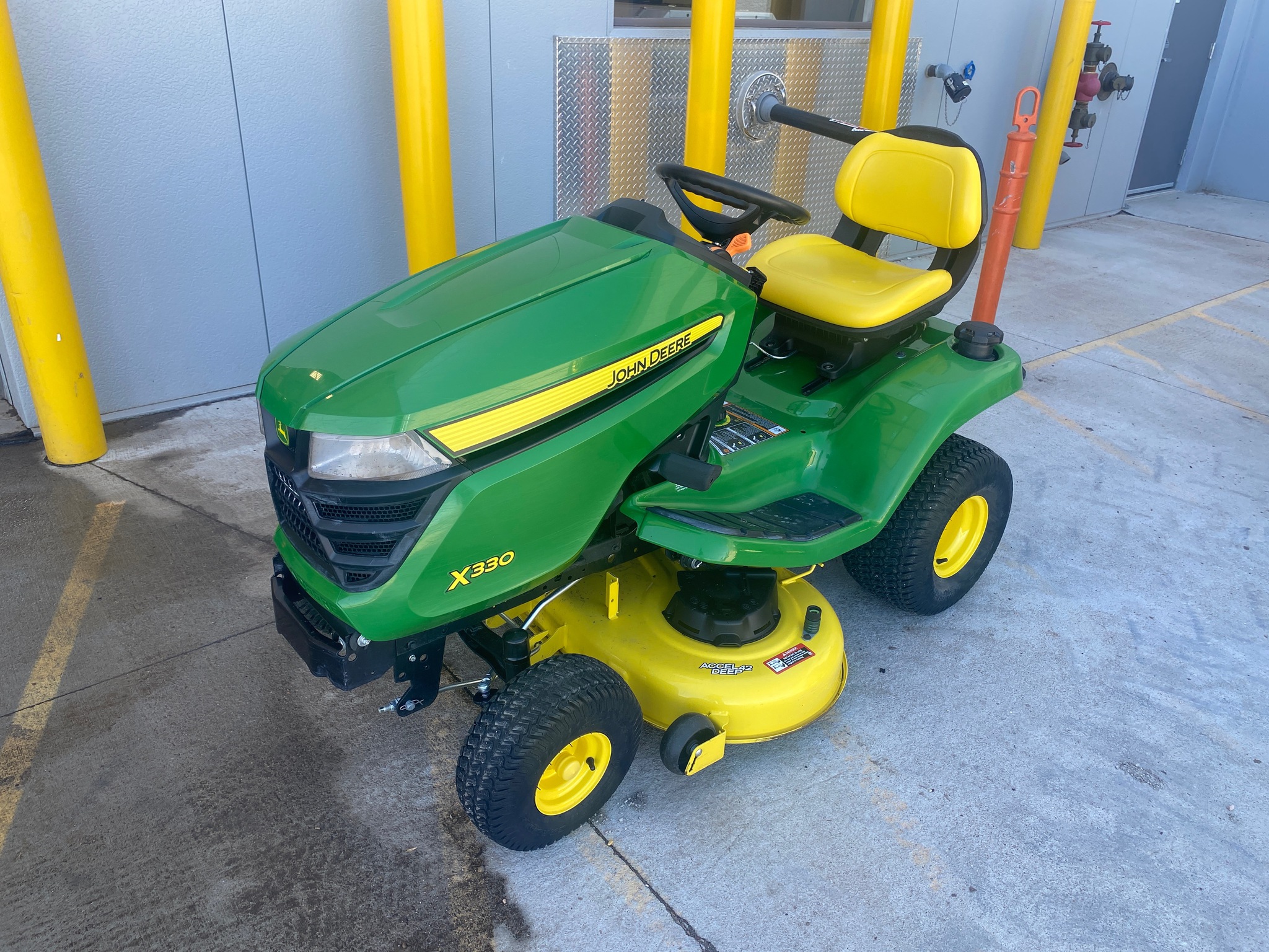  2021 John Deere X330 at LandMark in Hebron, NE