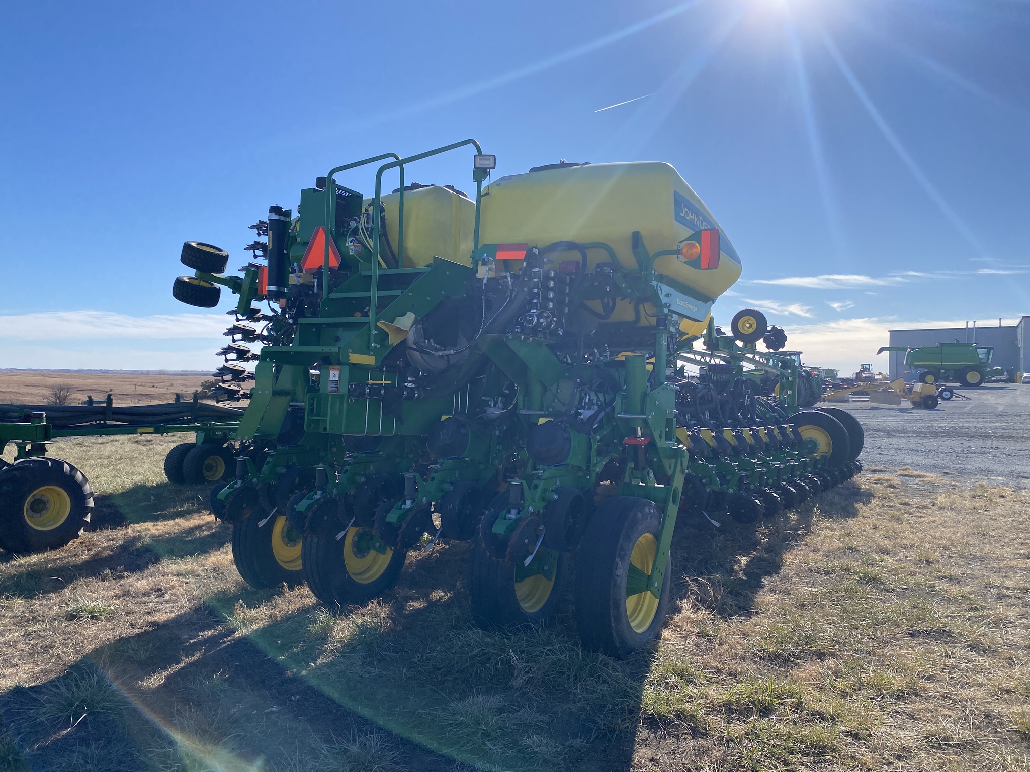  2018 John Deere 1775NT at LandMark in Hebron, NE