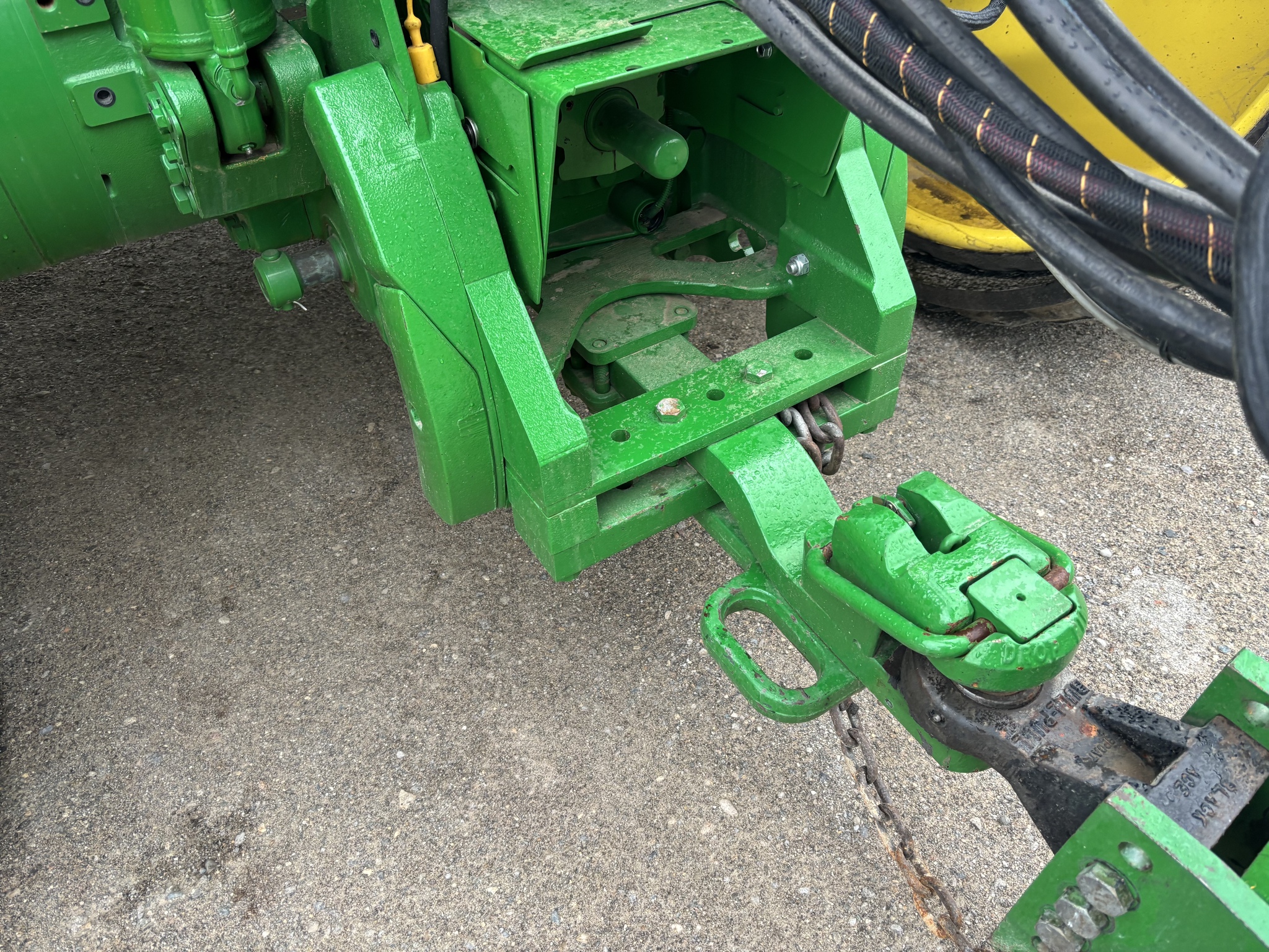 On Lot 2022 John Deere 8RT 370 at Tri County Equipment Sandusky, MI