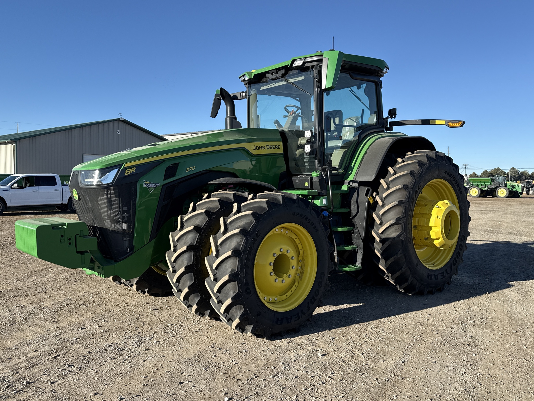  2025 John Deere 8R 370 at LandMark in Gothenburg, NE
