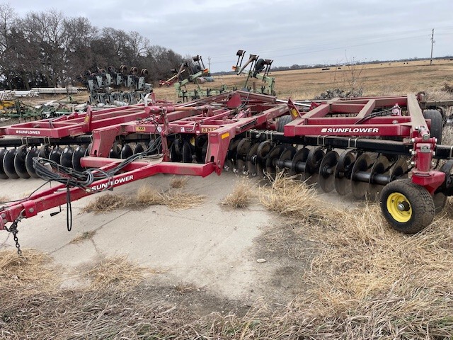  2012 Sunflower 1435 at LandMark in Kearney, NE