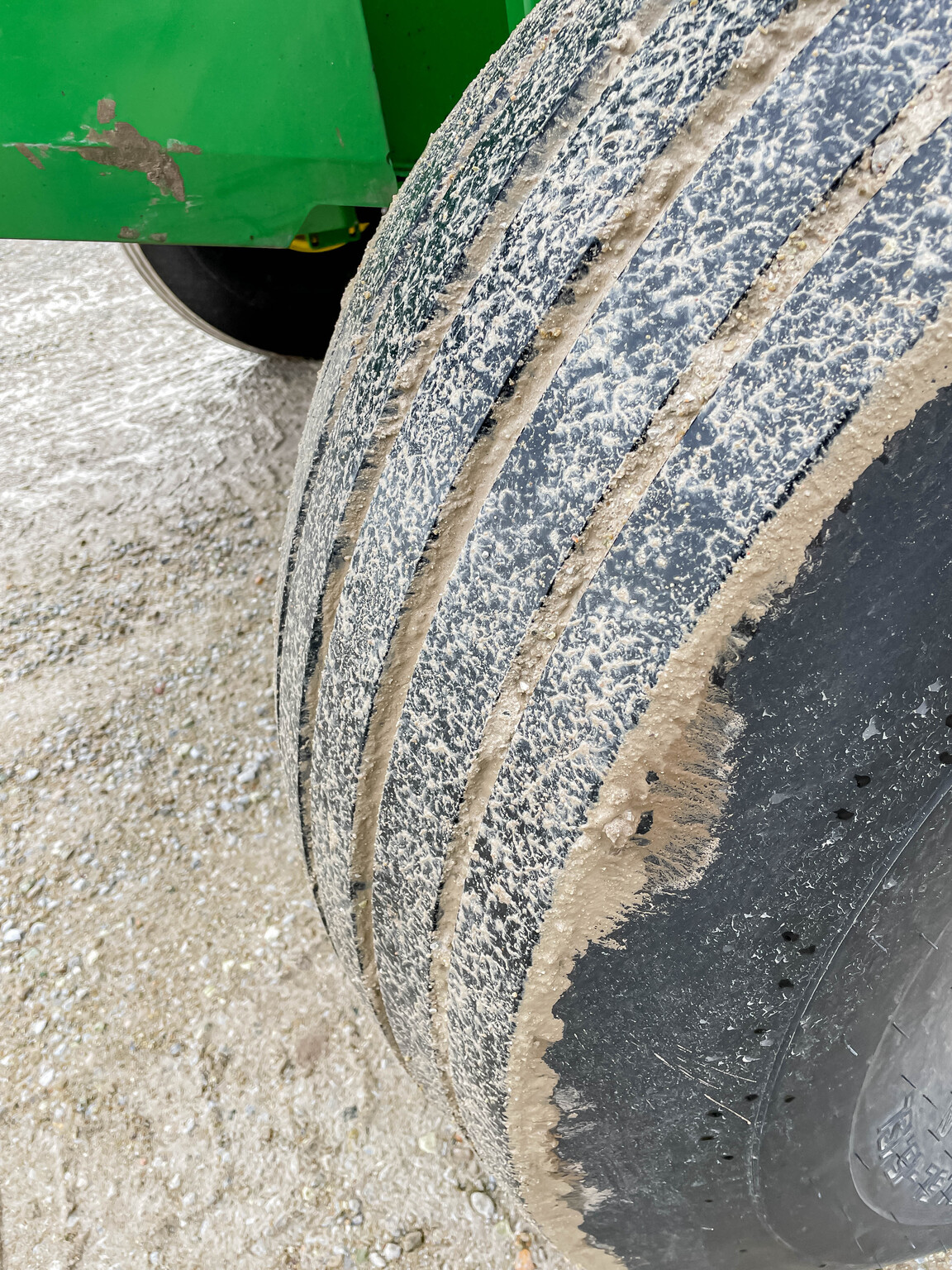  2023 John Deere 560R at LandMark in Smith Center, KS