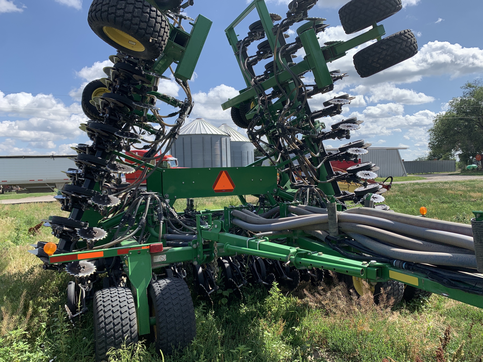  2013 John Deere 1890 at LandMark in Hebron, NE