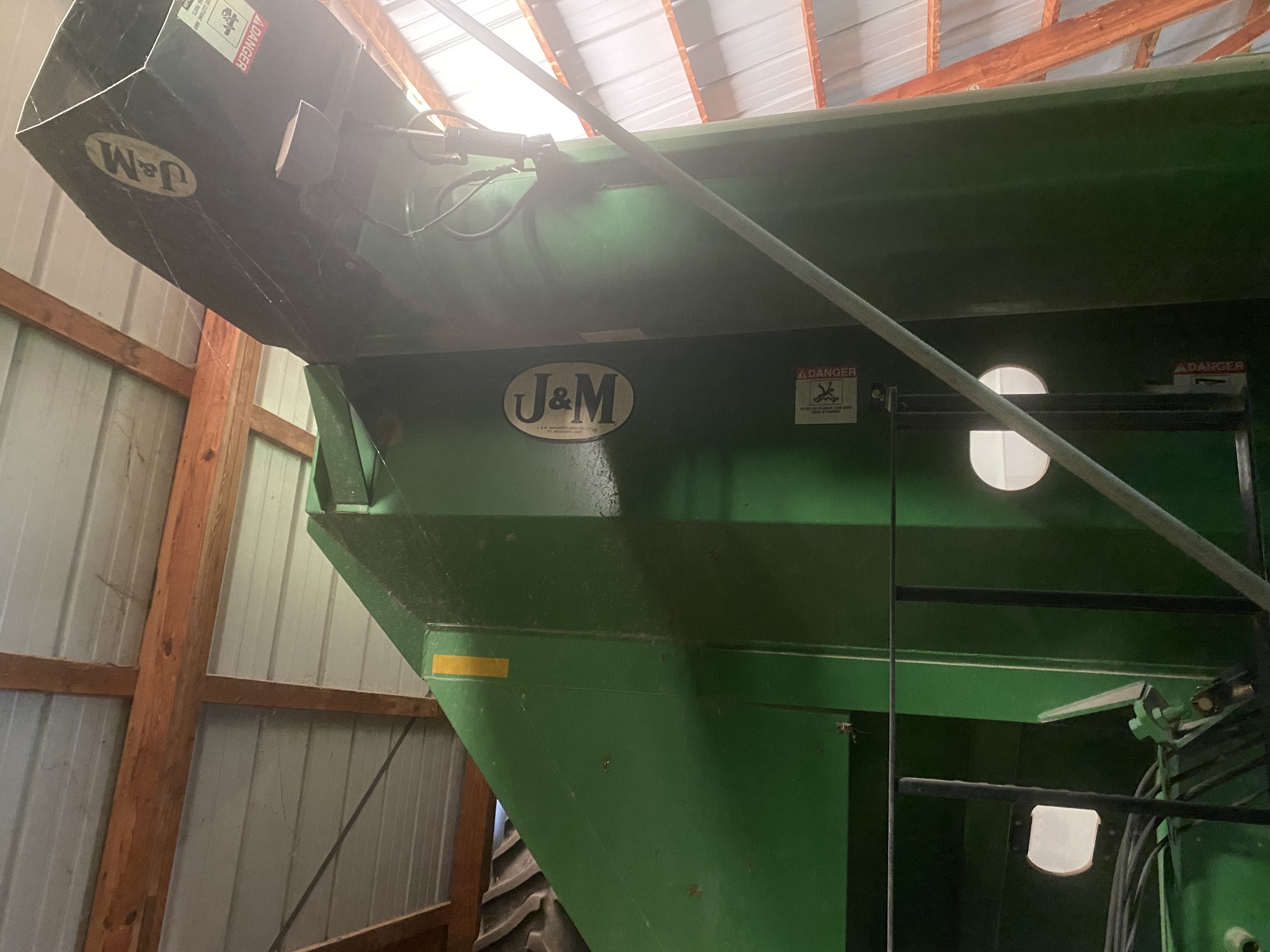   J&m 750-18 at LandMark in Hebron, NE