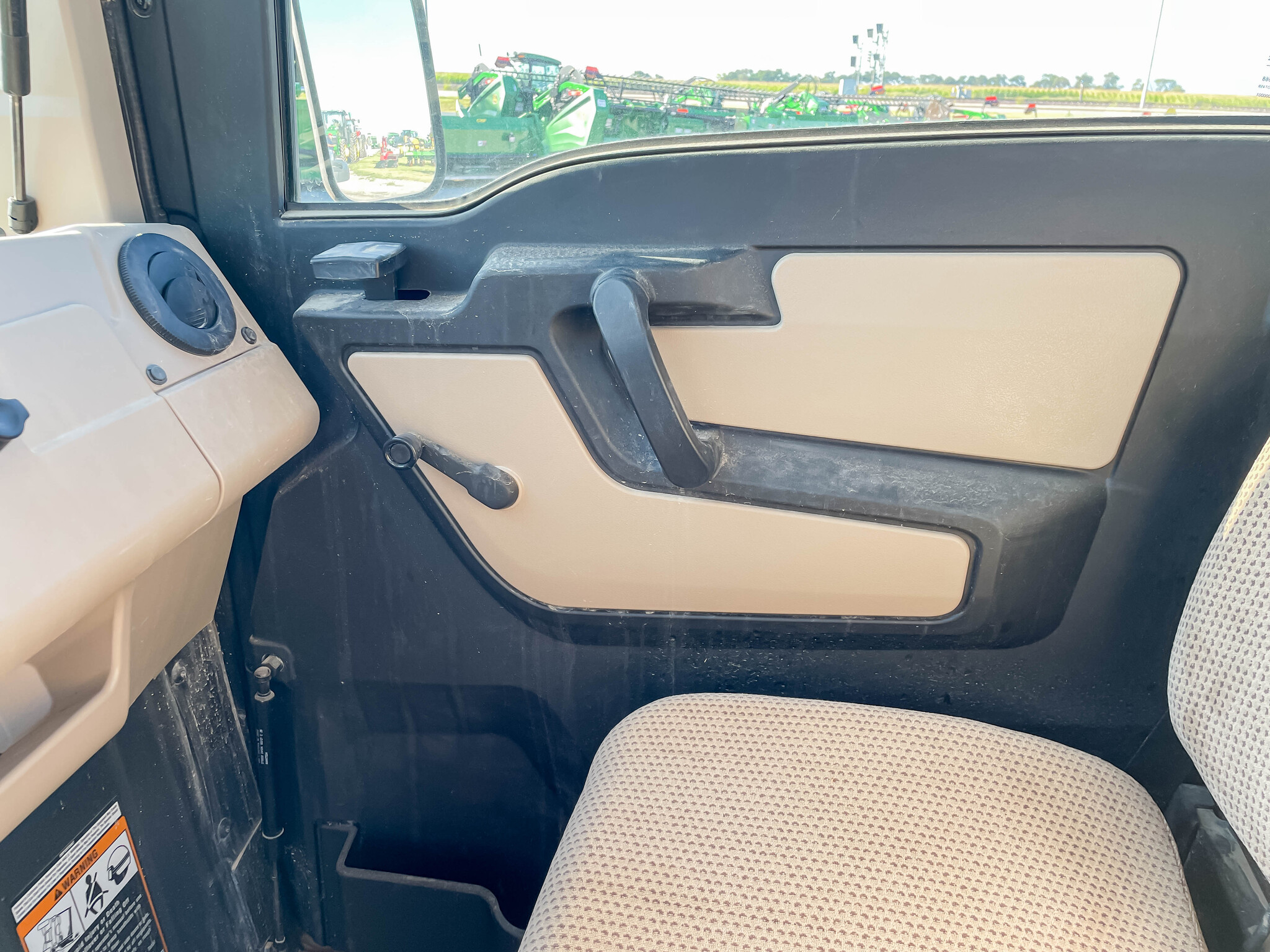  2021 John Deere XUV 835R at LandMark in Hastings, NE