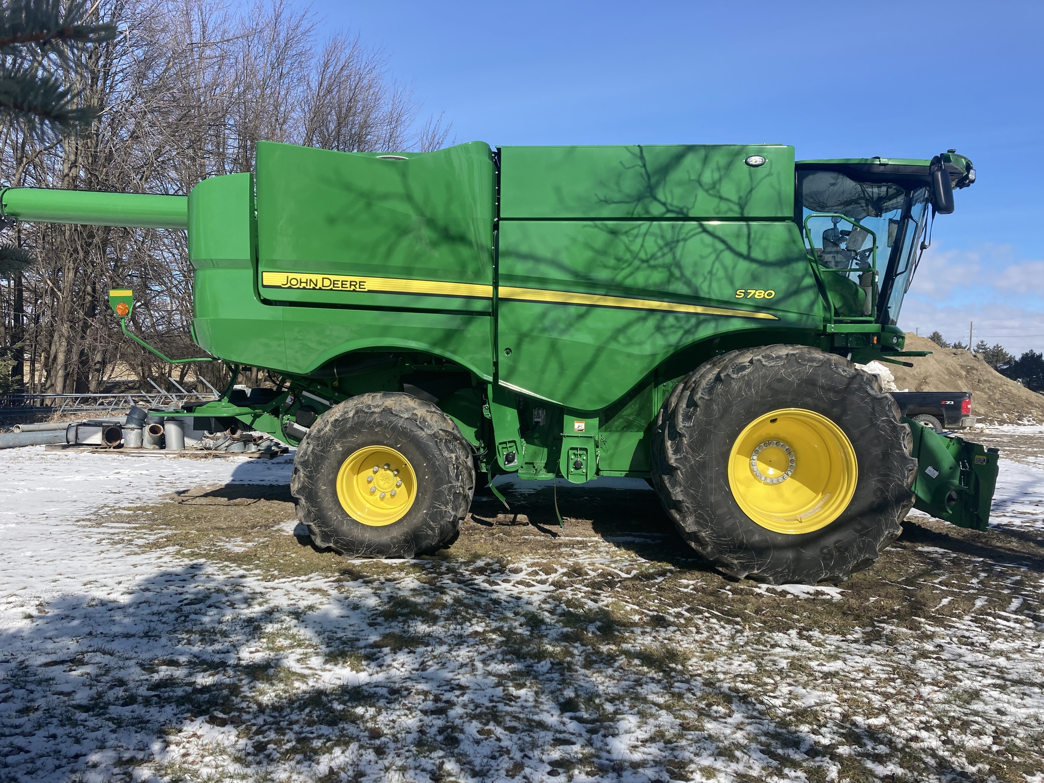 On Lot 2023 John Deere S780 at Tri County Equipment Sandusky, MI